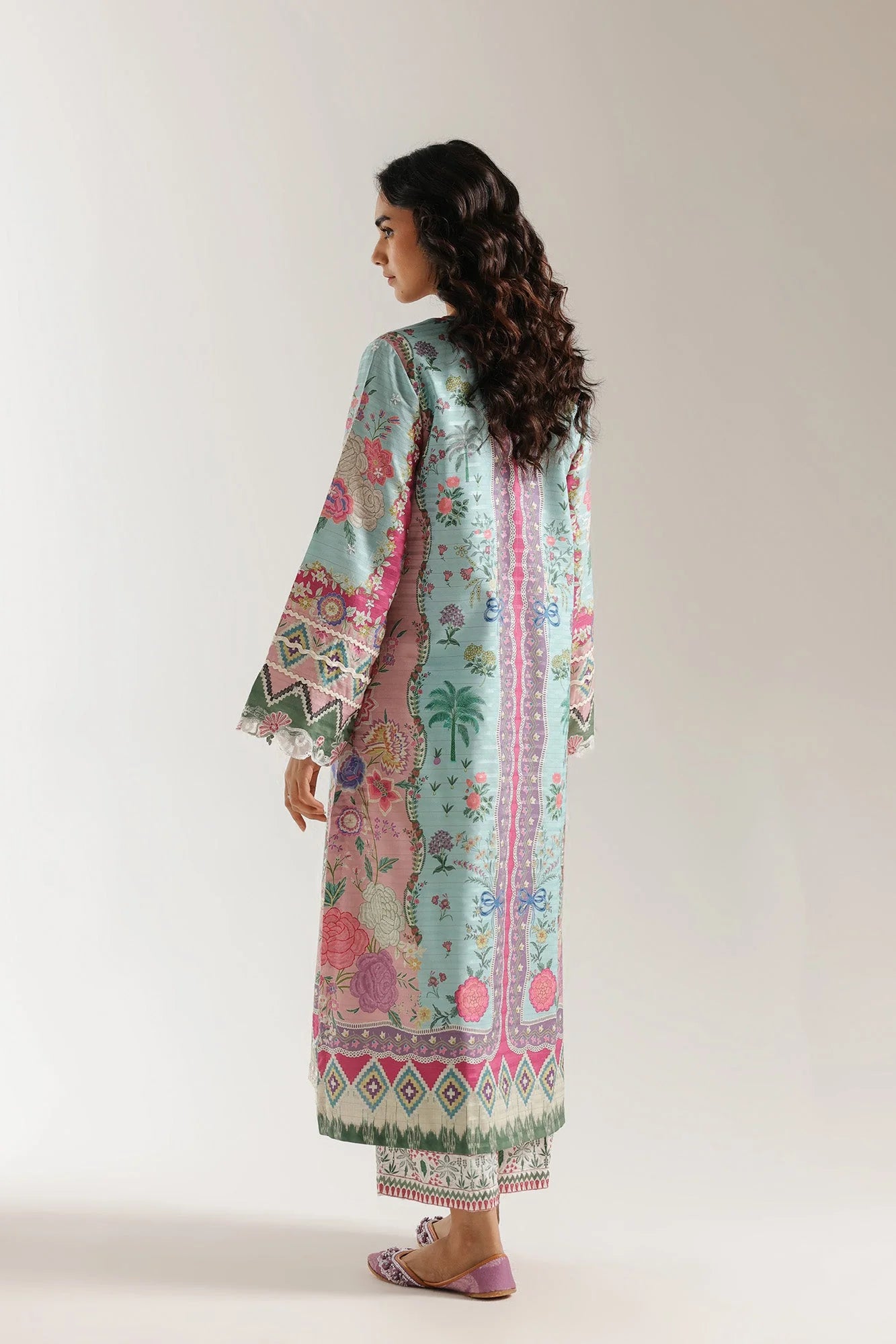EMBROIDERED SUIT (E4031/103/719)