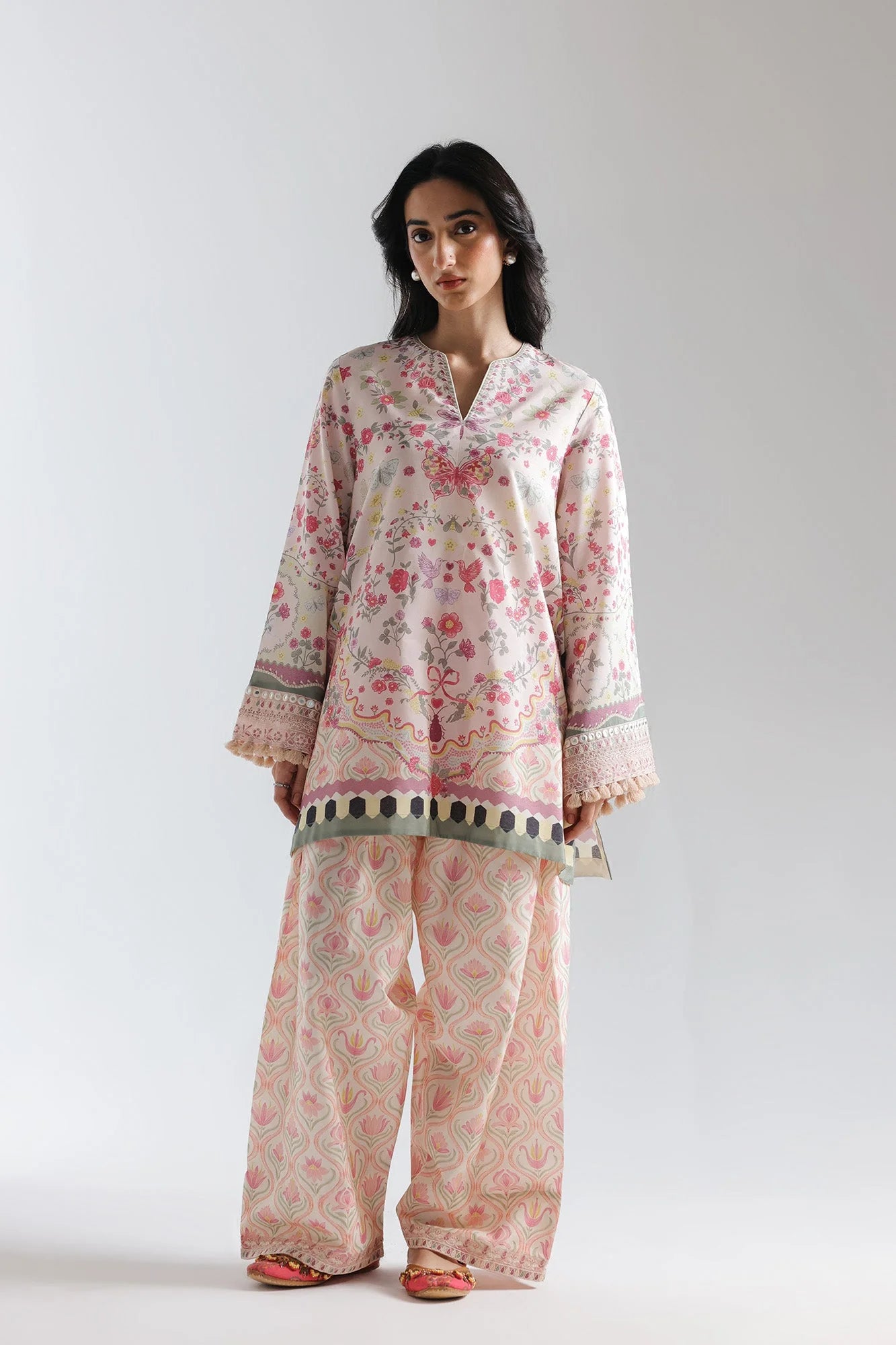 EMBROIDERED SUIT (E4036/103/427)