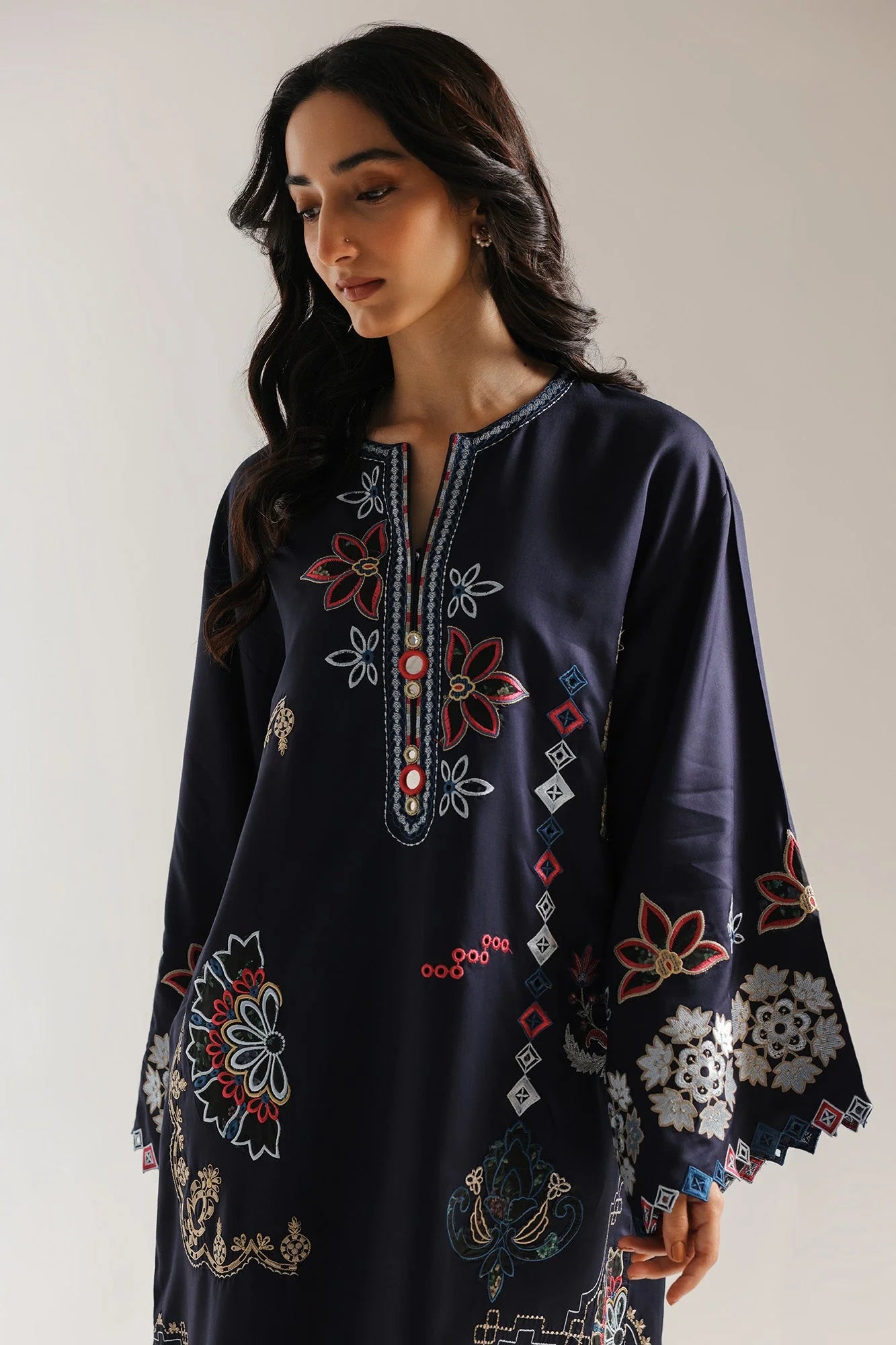 EMBROIDERED SHIRT (E4040/103/618)