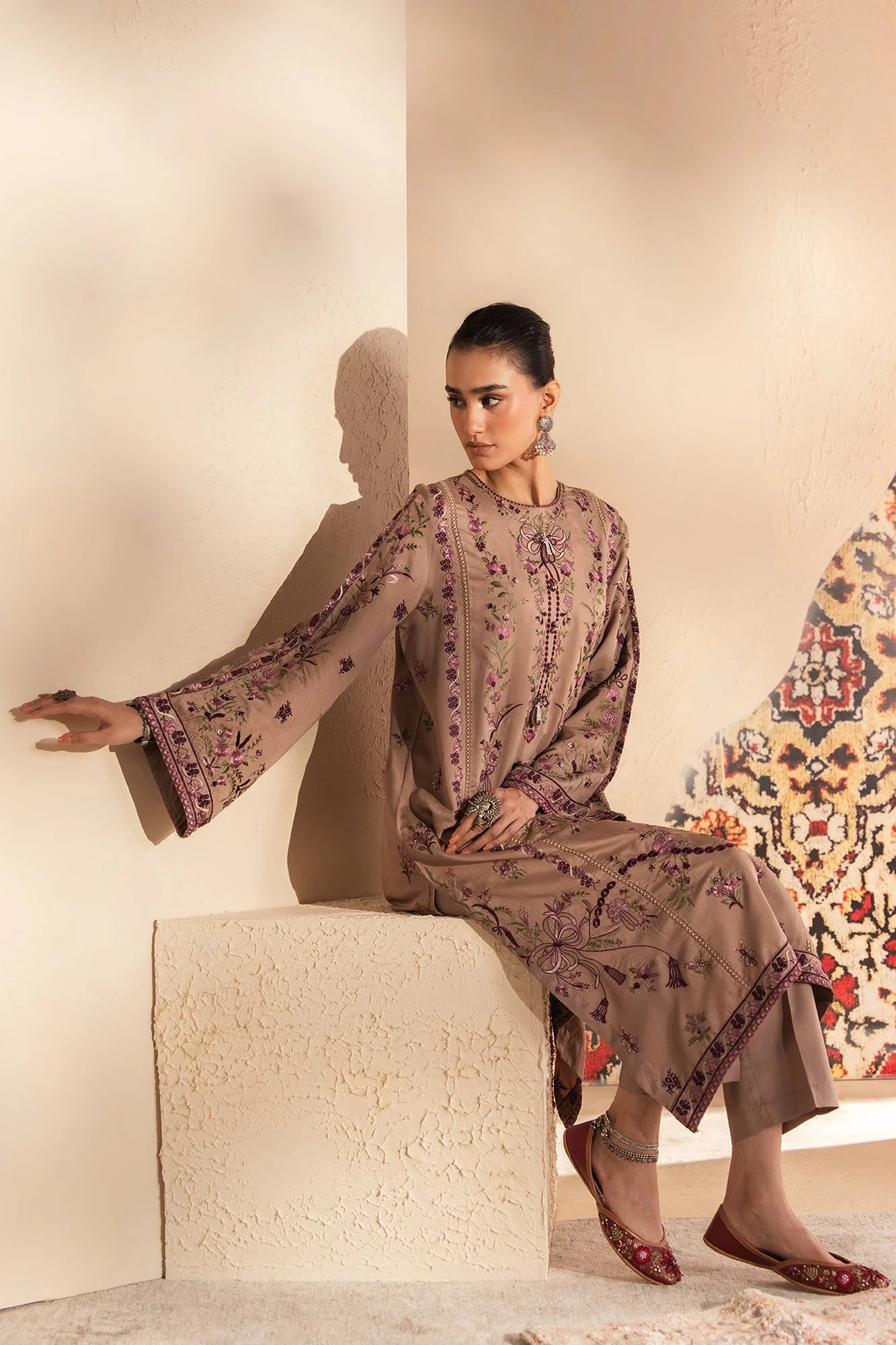 ETHNC EMBROIDERED SUIT (E4042/103/805)