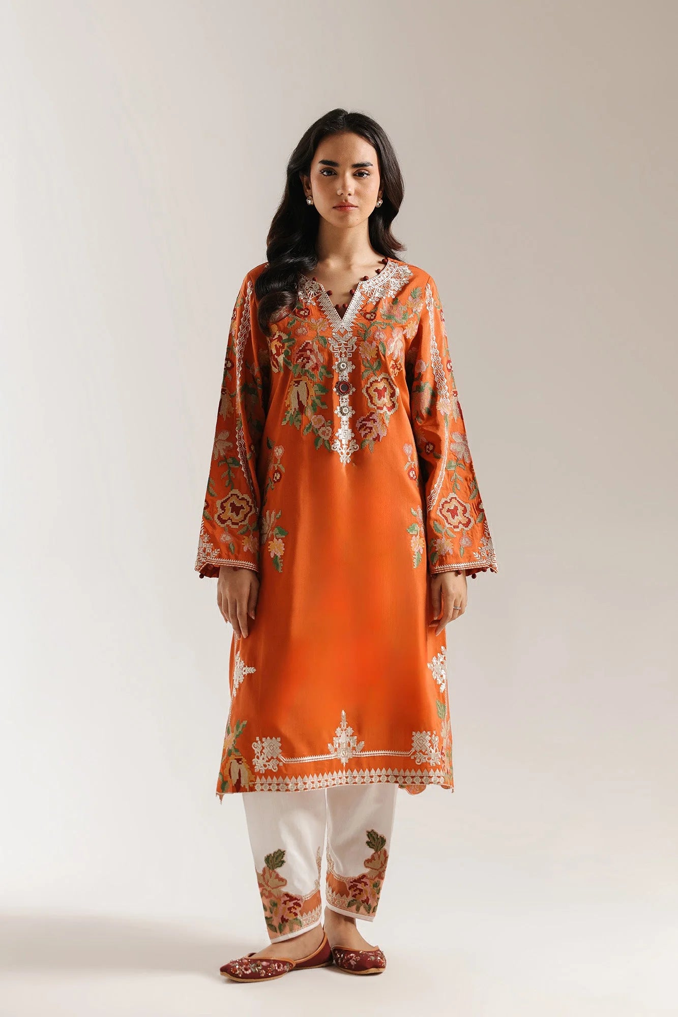 ETHNC EMBROIDERED SUIT (E4048/103/213)