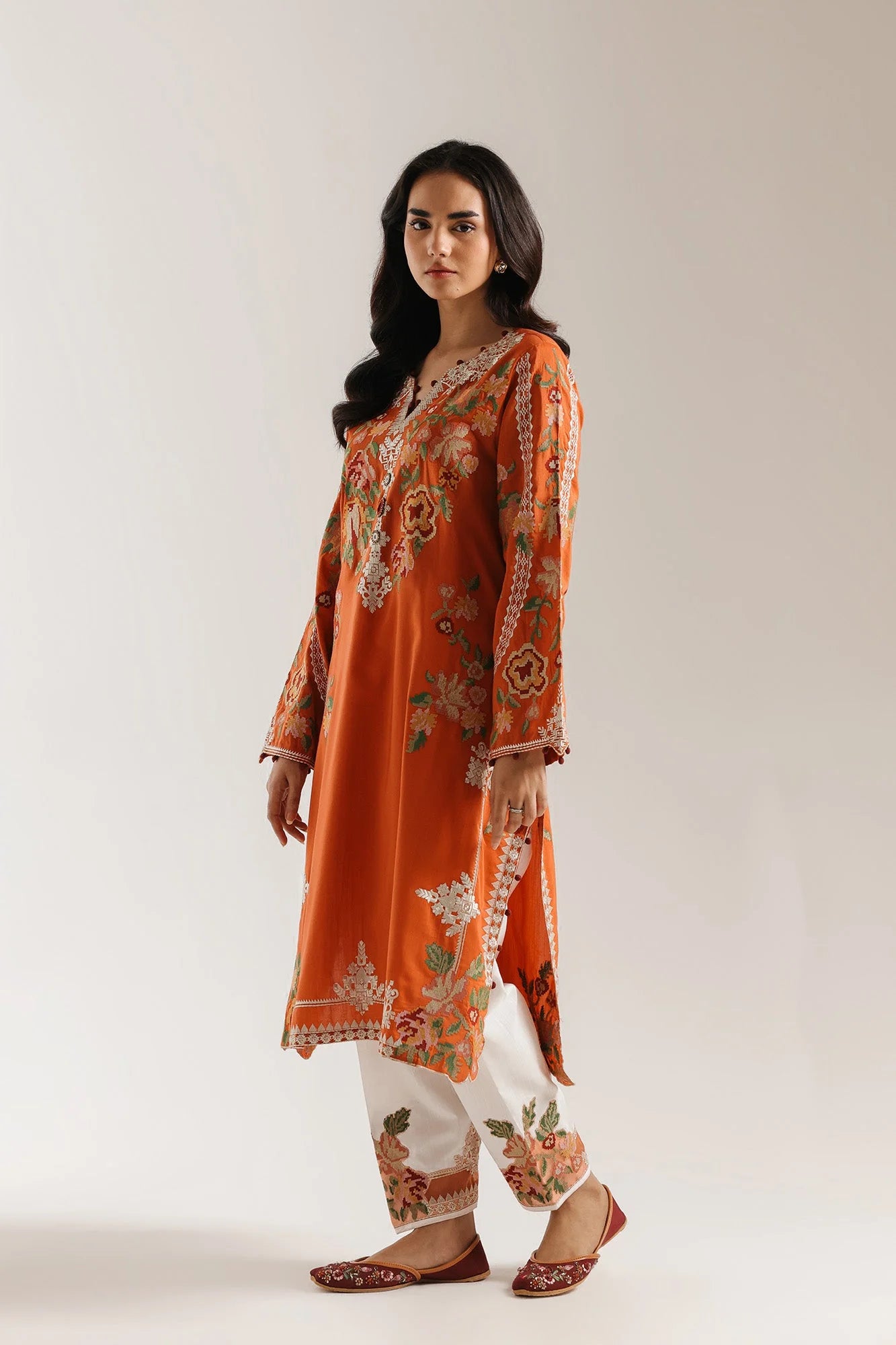 ETHNC EMBROIDERED SUIT (E4048/103/213)