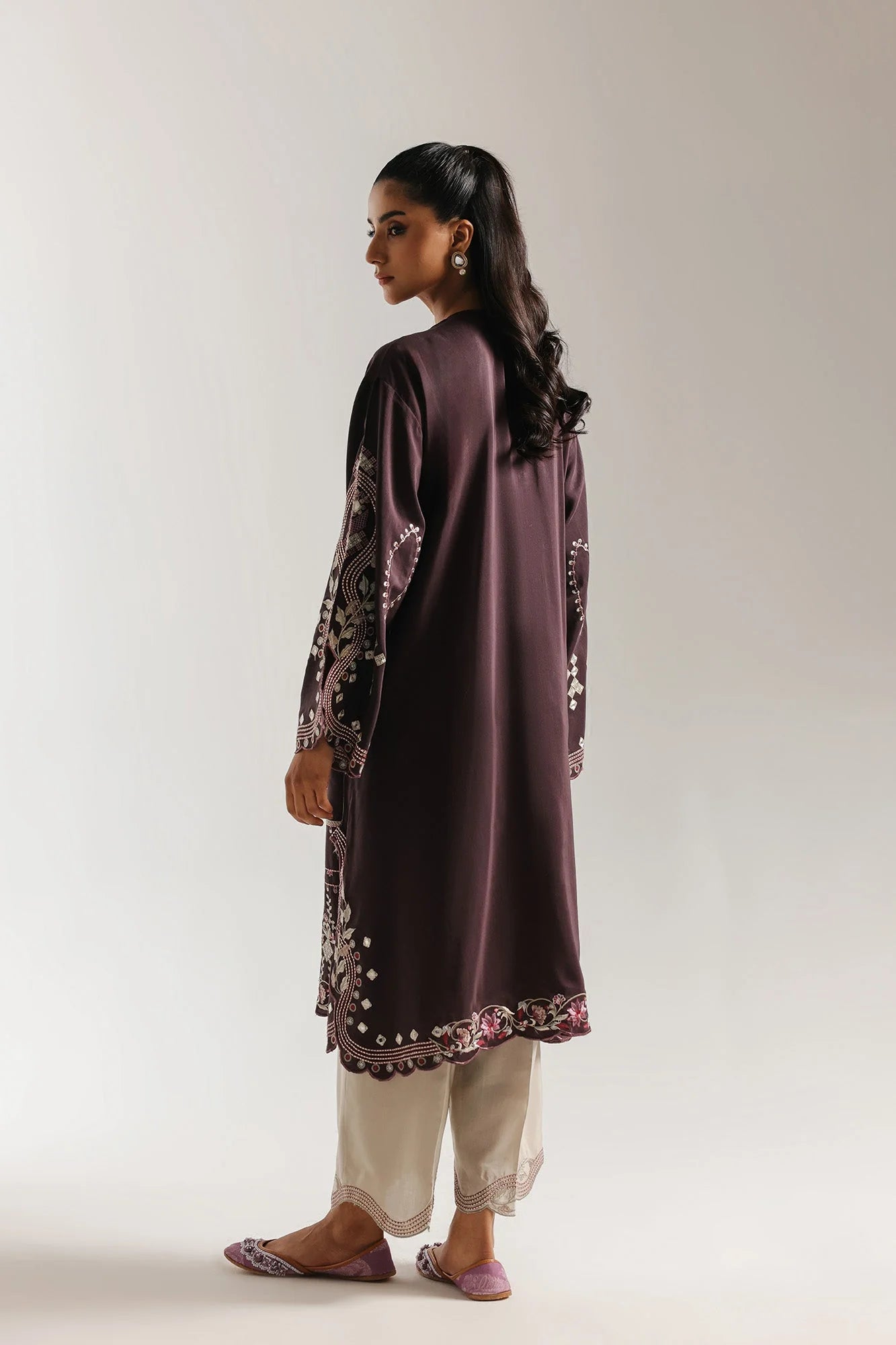 EMBROIDERED SUIT (E4049/103/516)