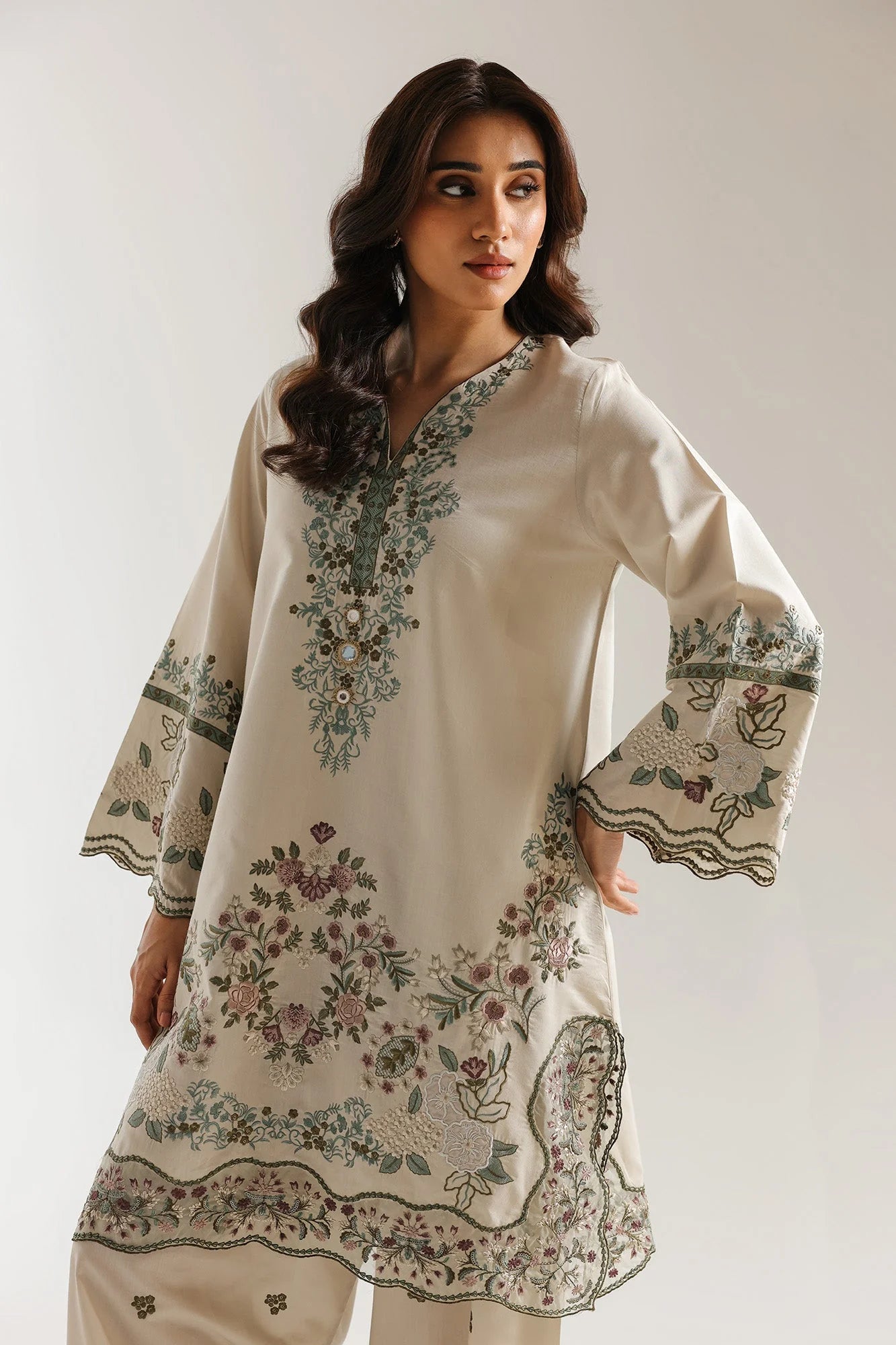 ETHNC EMBROIDERED SUIT (E4056/103/006)