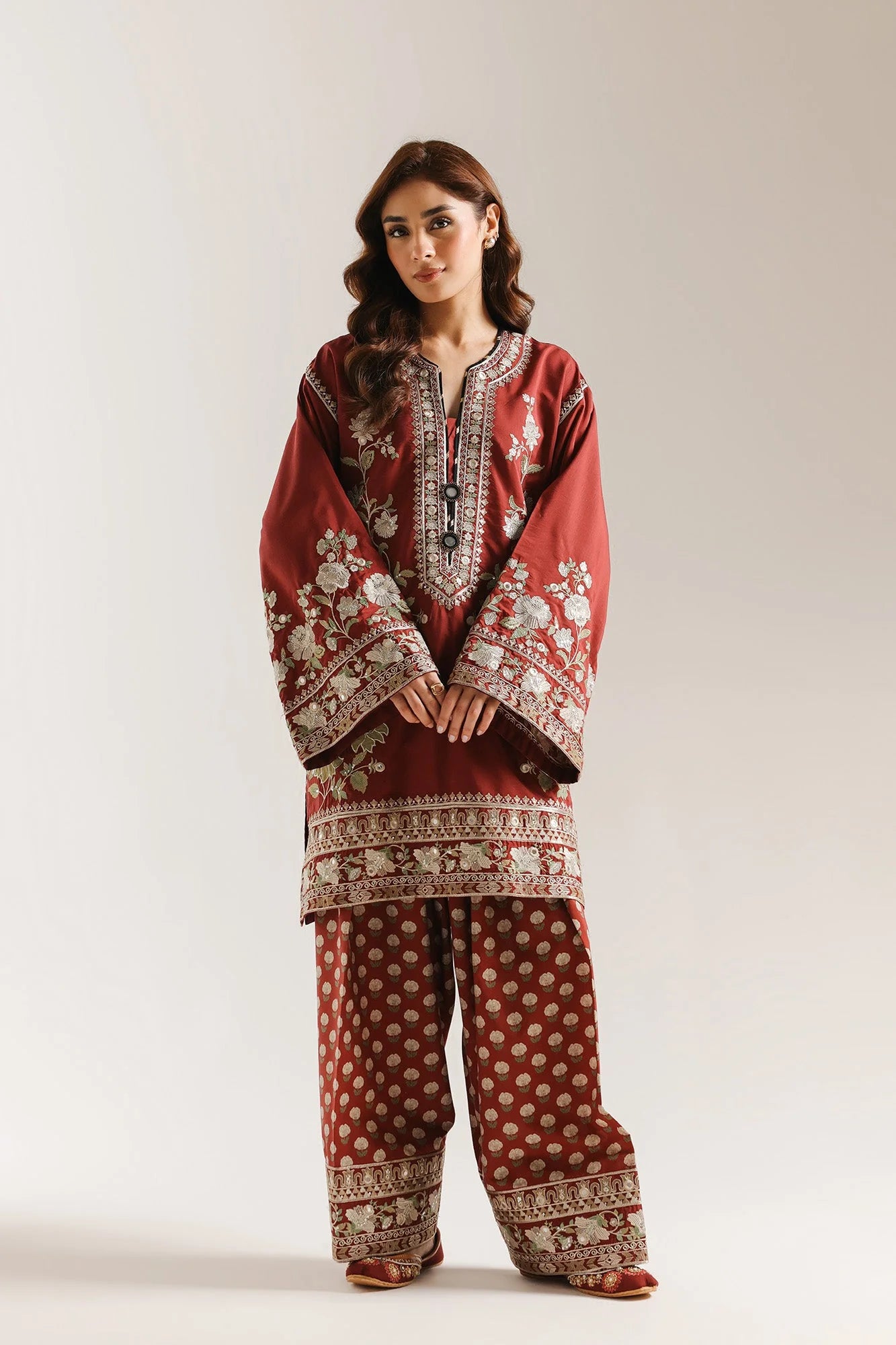 EMBROIDERED SUIT (E4059/103/414)