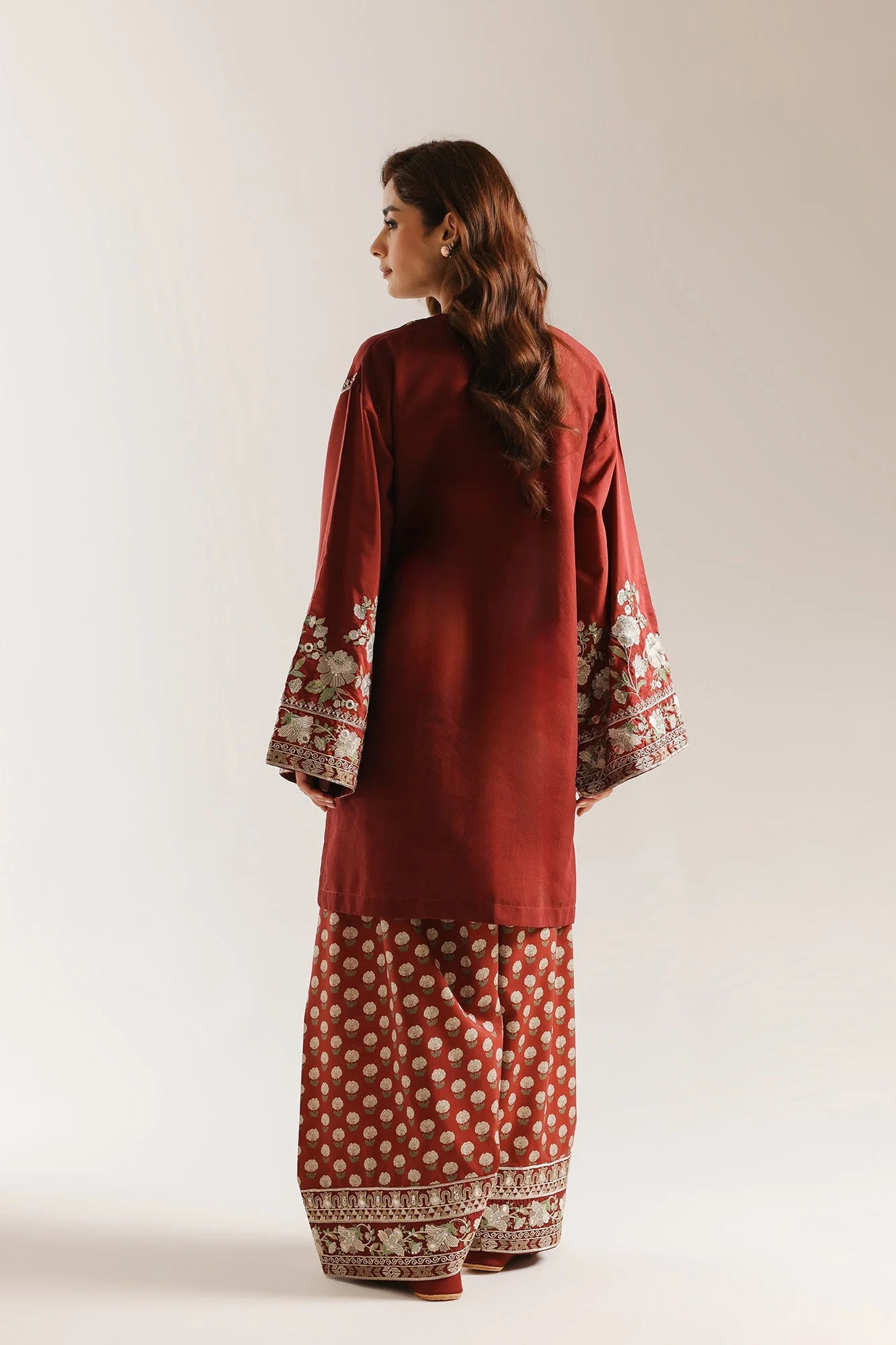 EMBROIDERED SUIT (E4059/103/414)