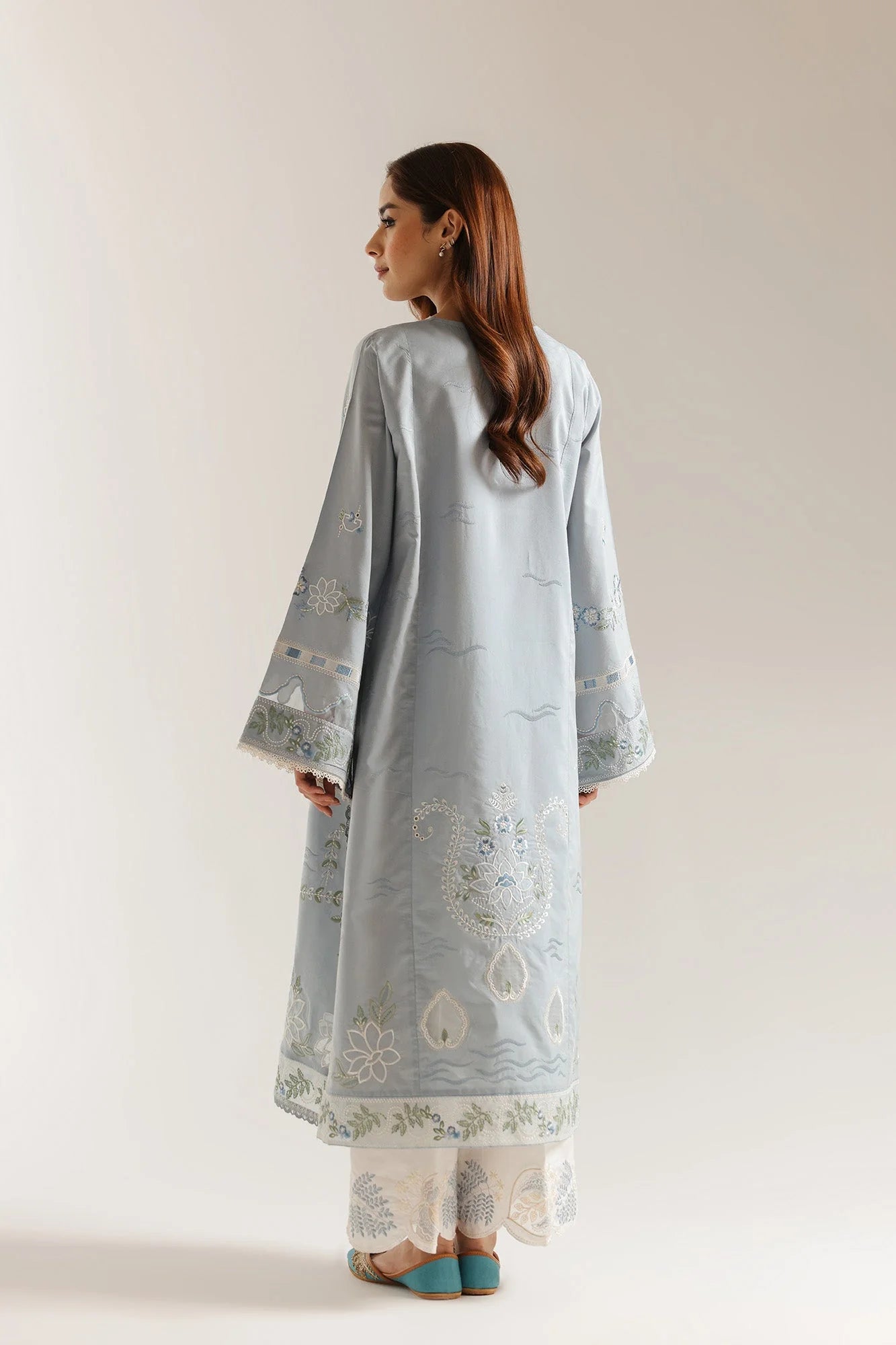 EMBROIDERED SUIT (E4062/103/634)