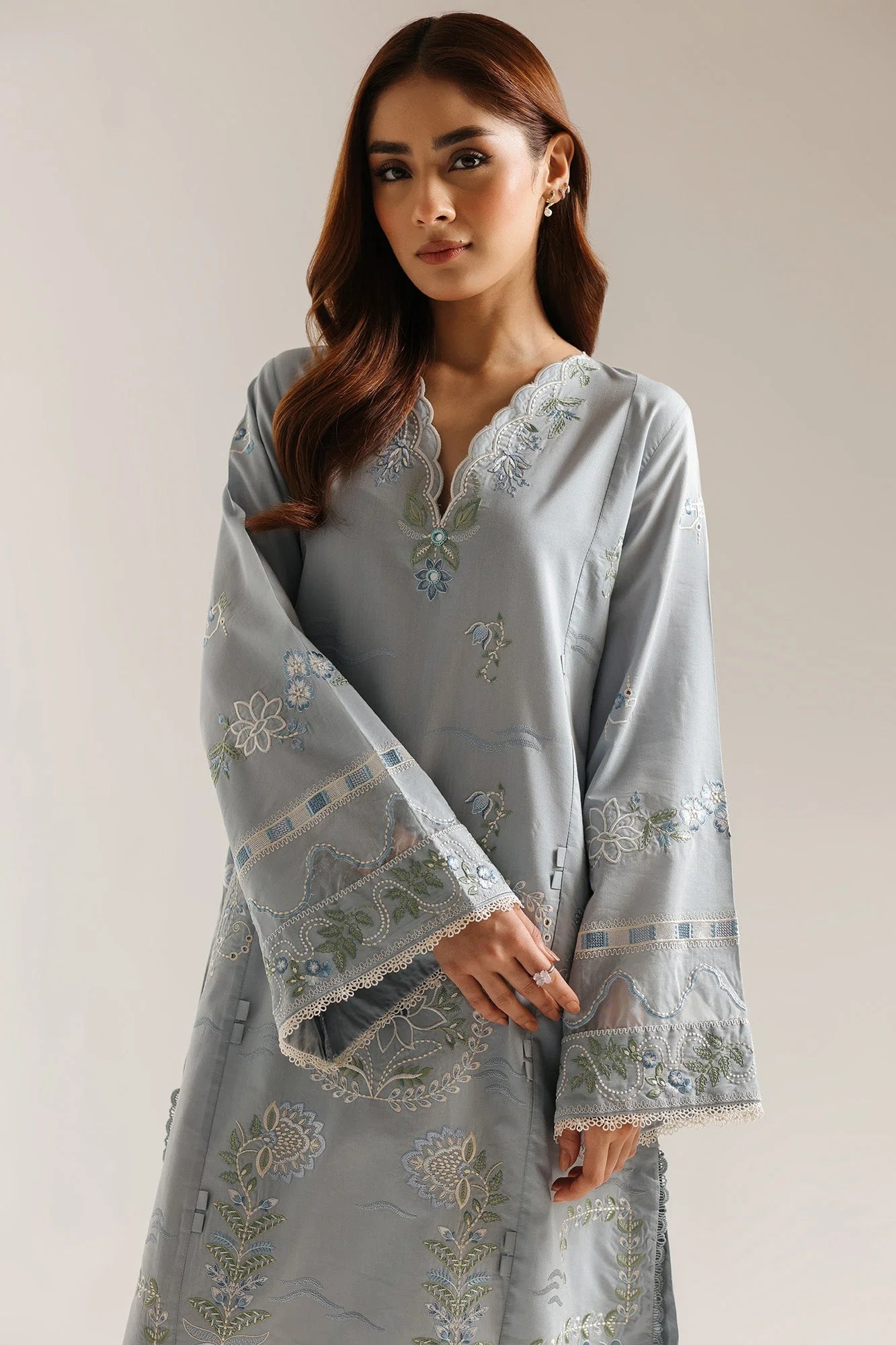 EMBROIDERED SUIT (E4062/103/634)