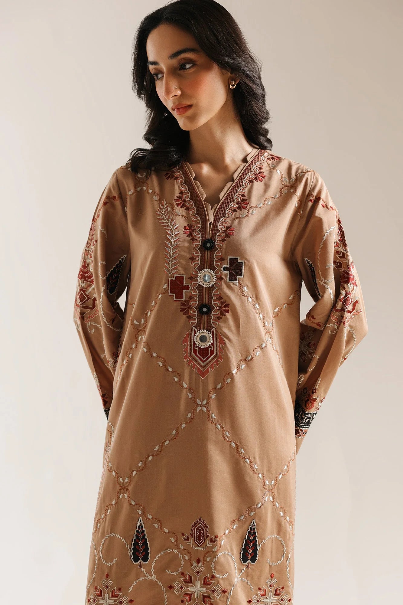 EMBROIDERED SUIT (E4068/103/804)