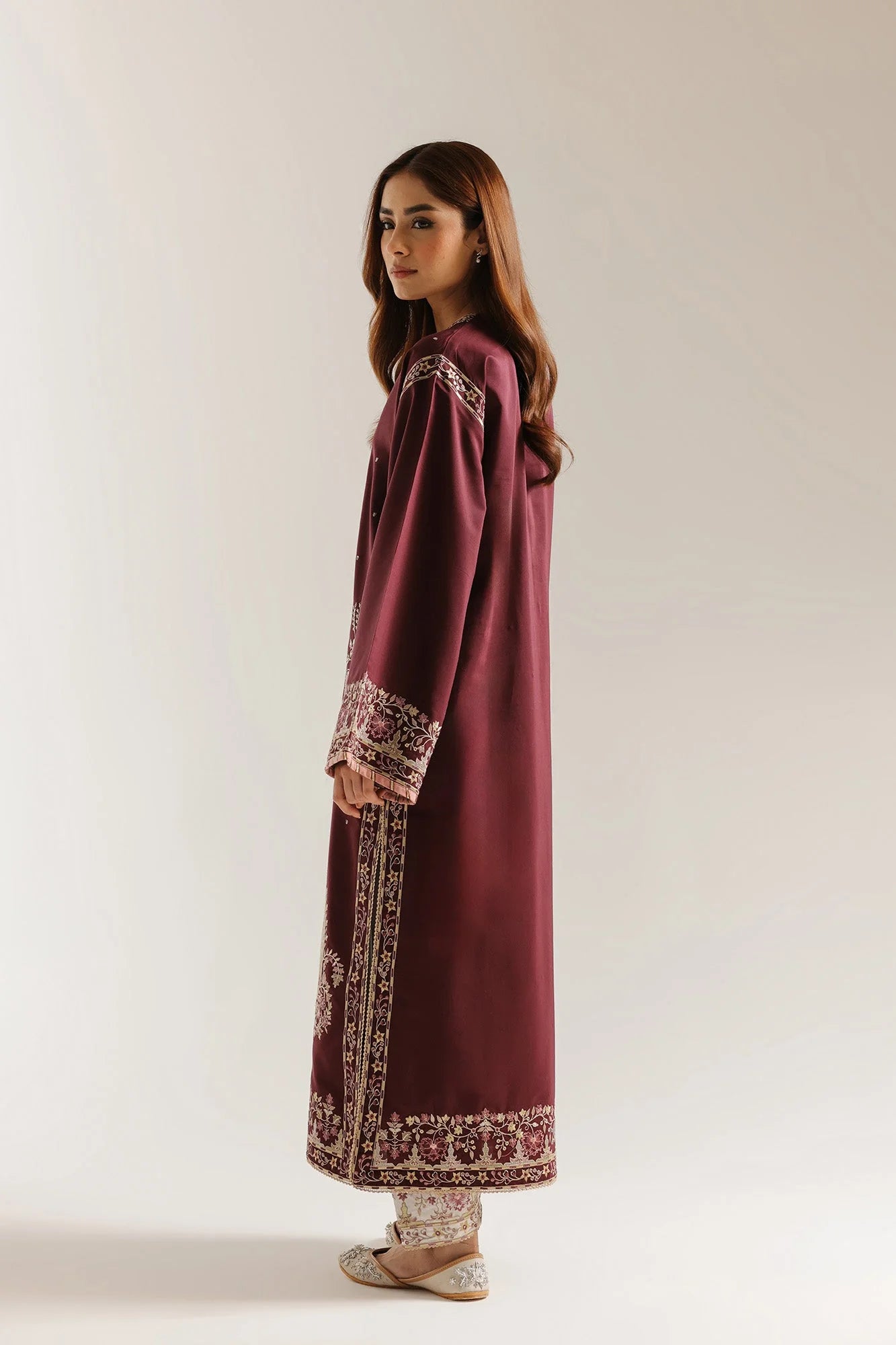 EMBROIDERED SUIT (E4071/103/402)