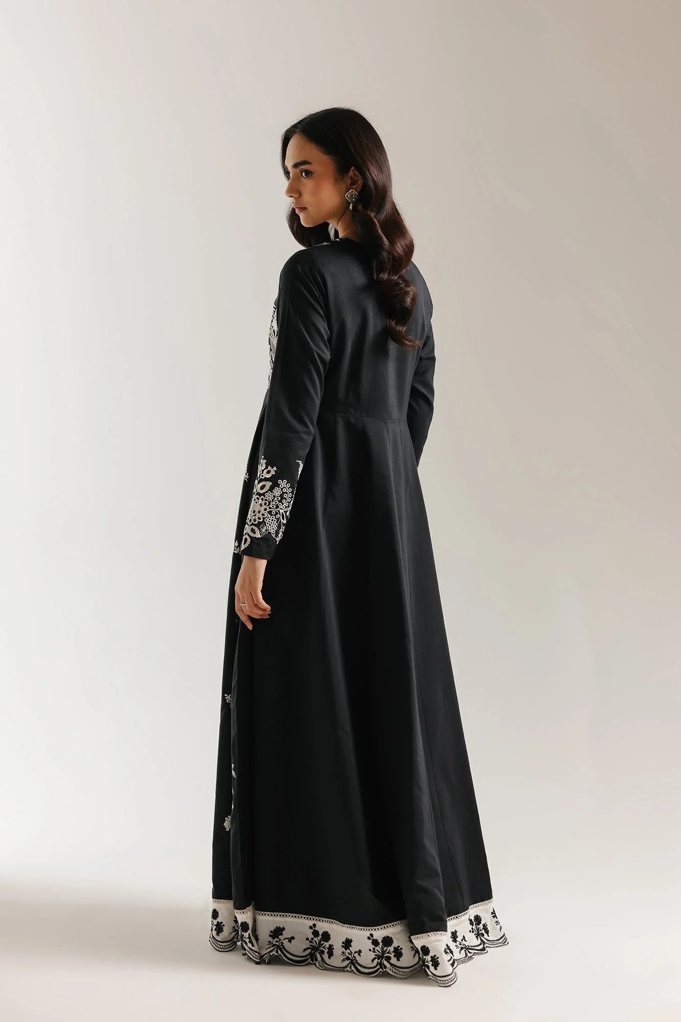 EMBROIDERED DRESS (E4077/103/901)