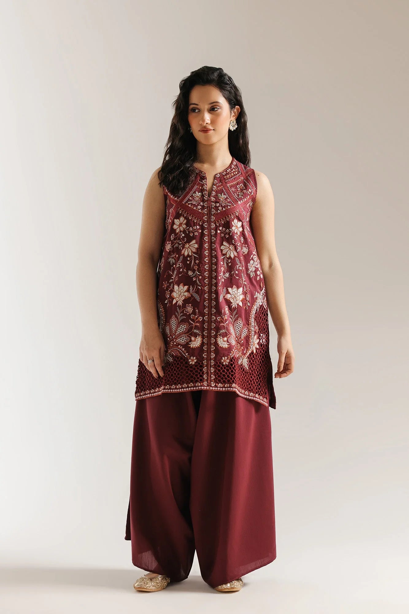 EMBROIDERED SUIT (E4094/103/402)