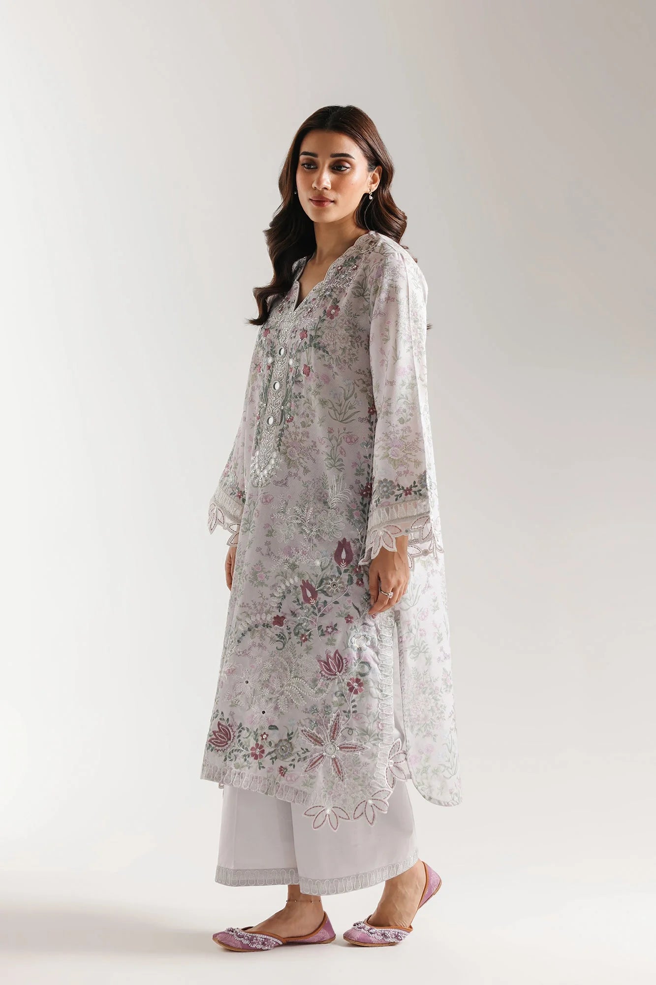 EMBROIDERED SUIT (E4098/103/531)