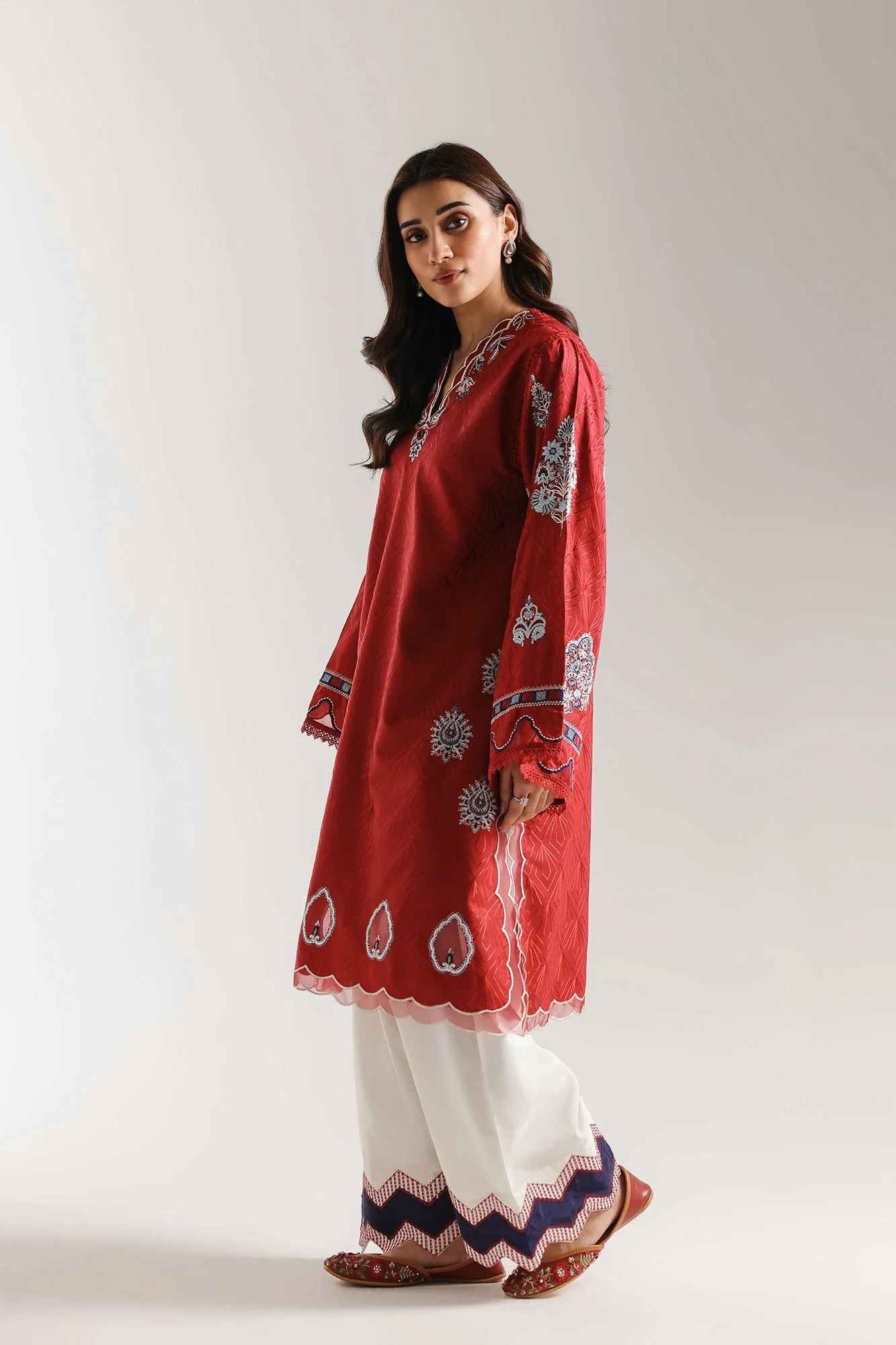 EMBROIDERED SUIT (E4101/103/414)