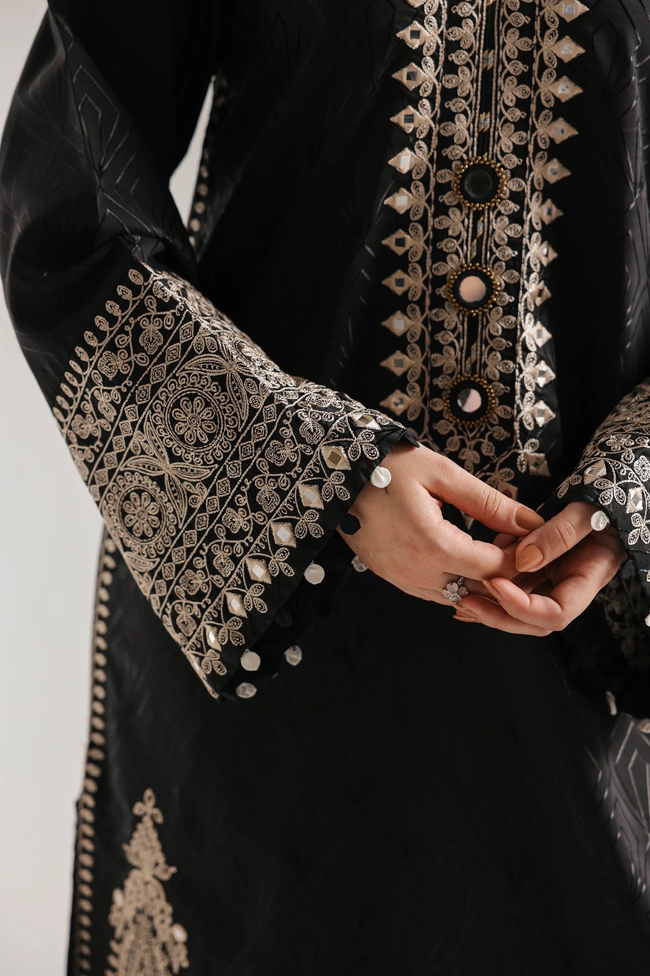 EMBROIDERED SUIT (E4102/103/902)