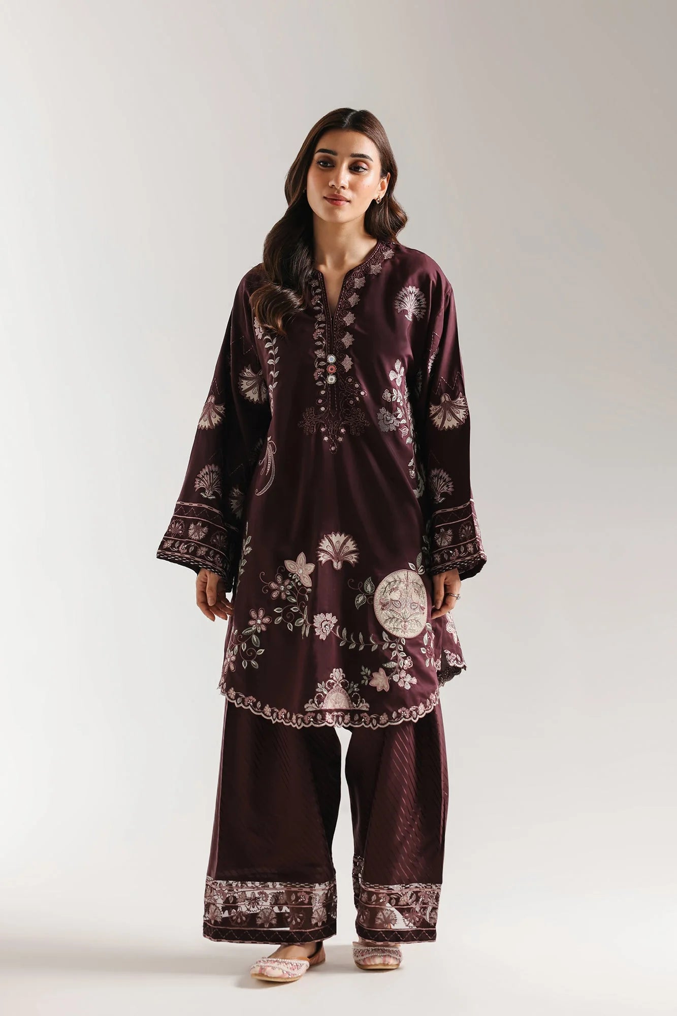 EMBROIDERED SUIT (E4103/103/802)