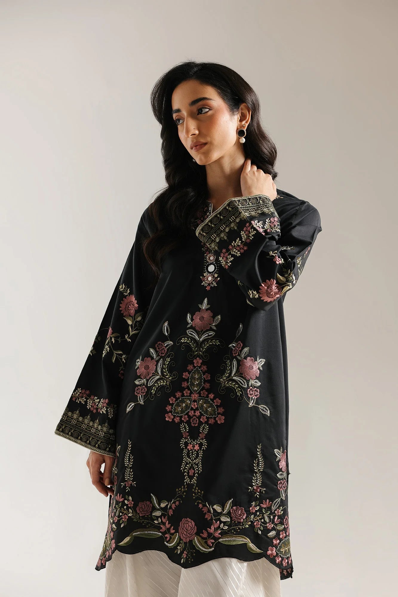 EMBROIDERED SUIT (E4104/103/802)