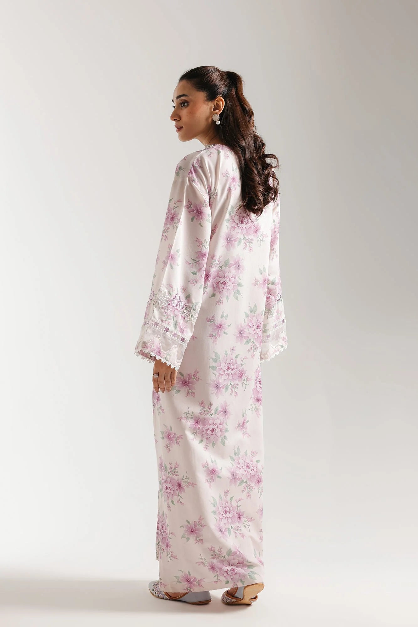 EMBROIDERED KAFTAN (E4126/103/529)