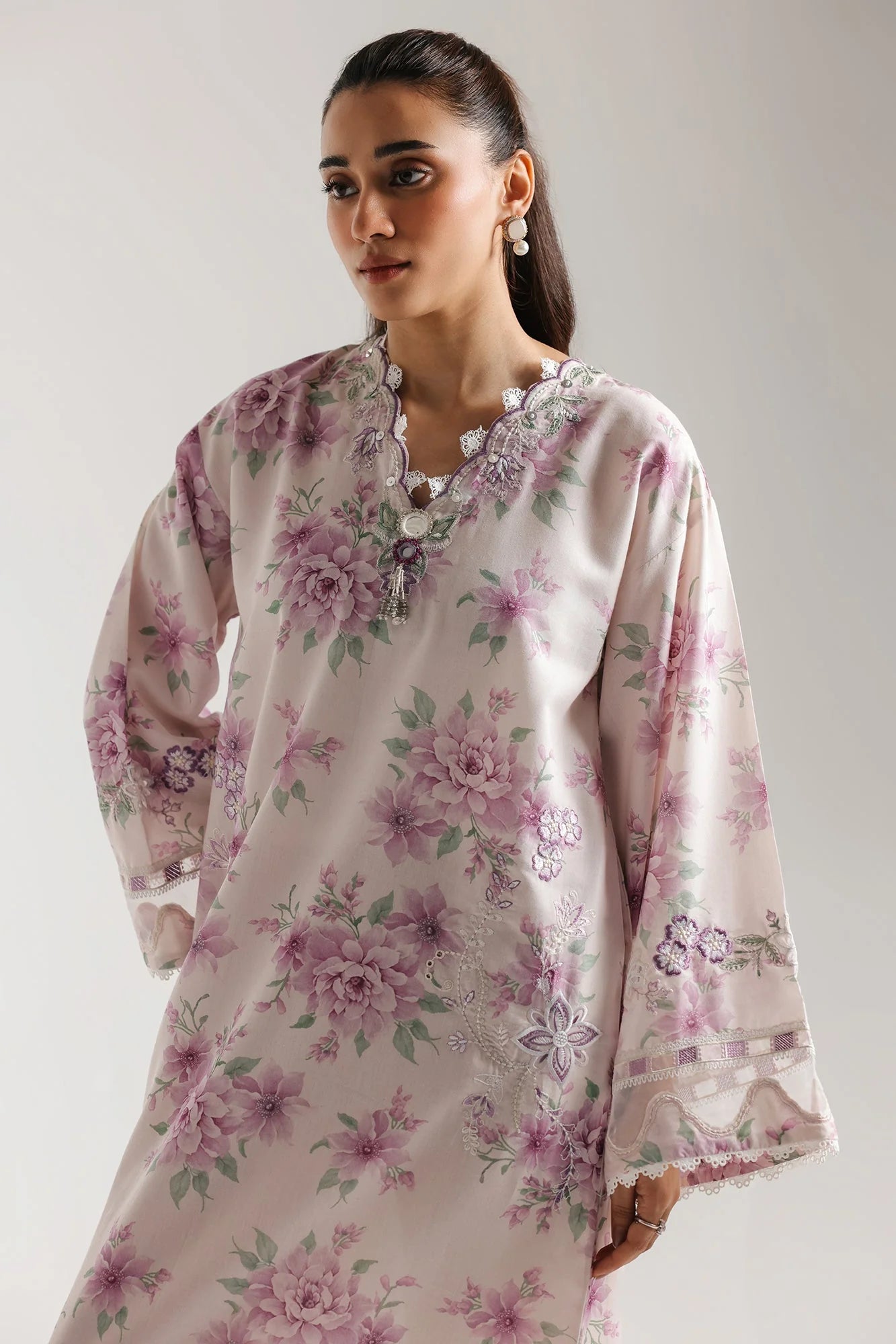 EMBROIDERED KAFTAN (E4126/103/529)