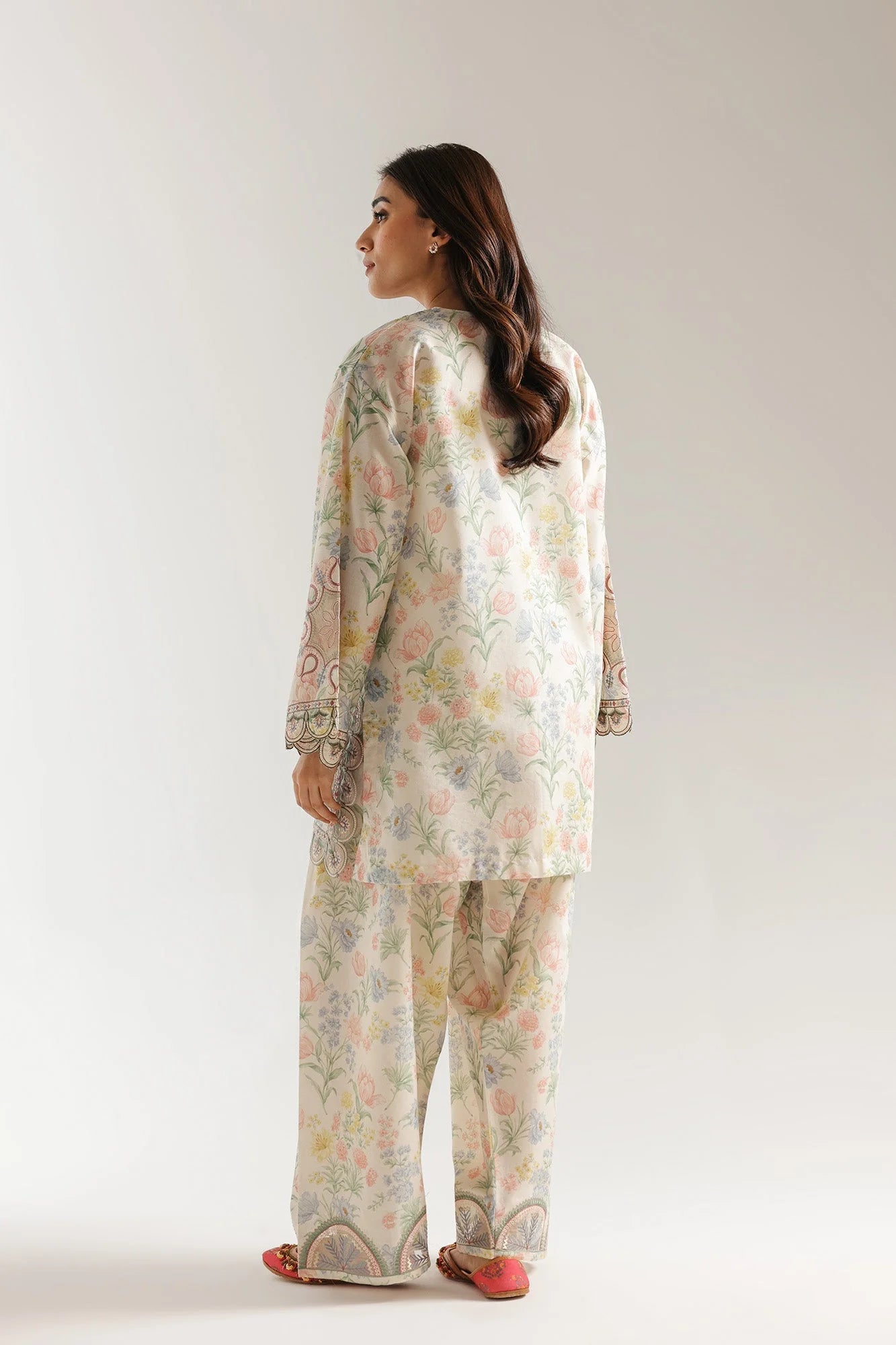 EMBROIDERED SUIT (E4128/103/005)