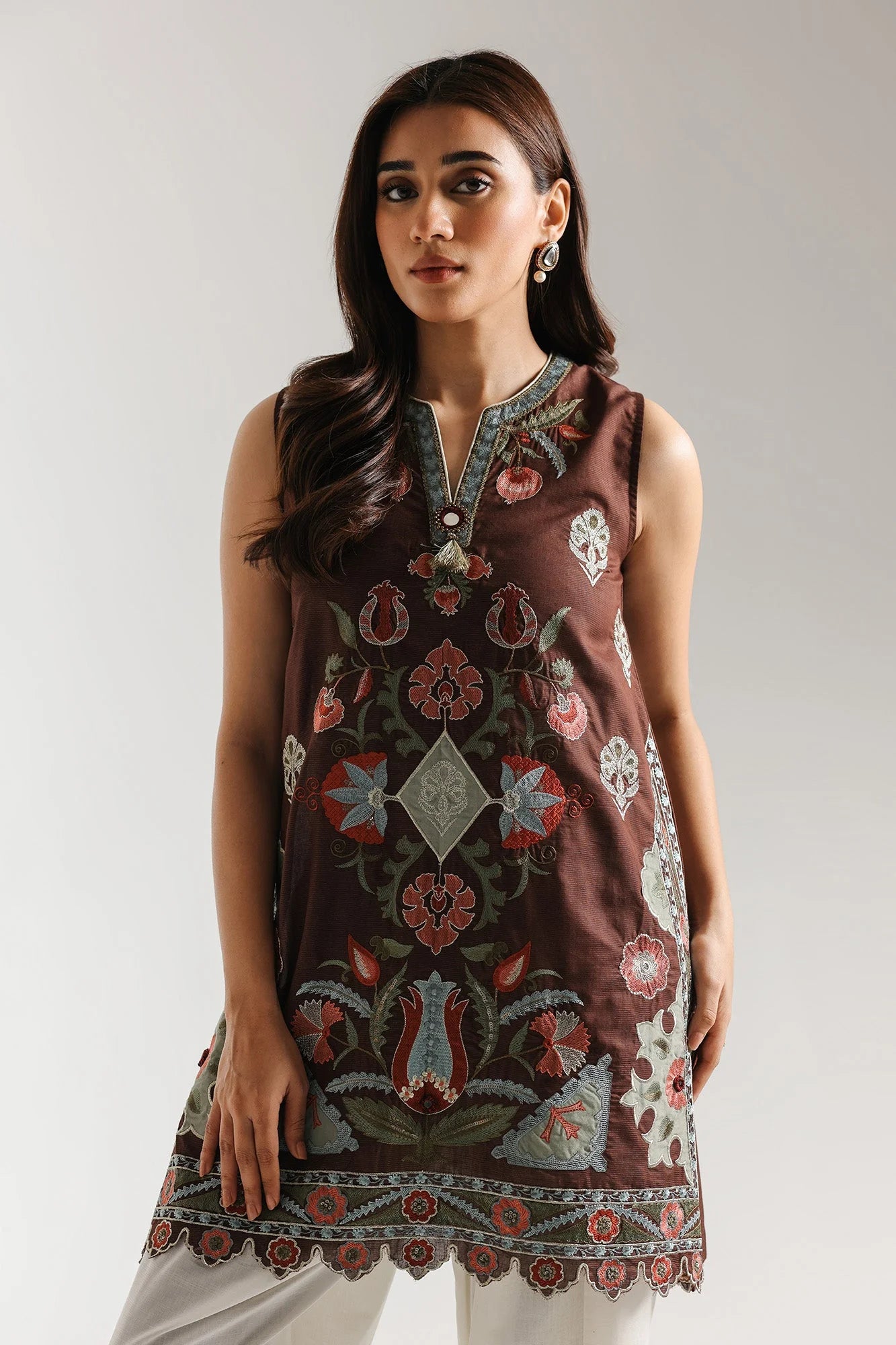 EMBROIDERED SUIT (E4129/103/801)