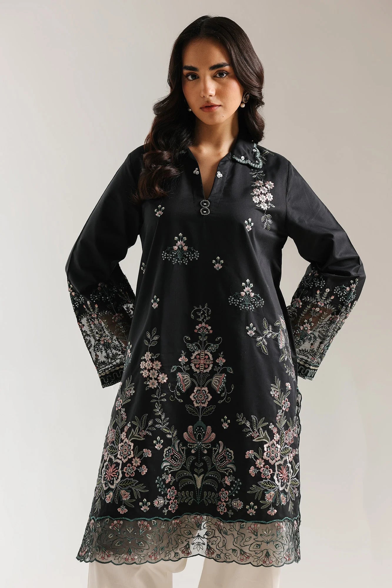 EMBROIDERED SUIT (E4142/103/901)