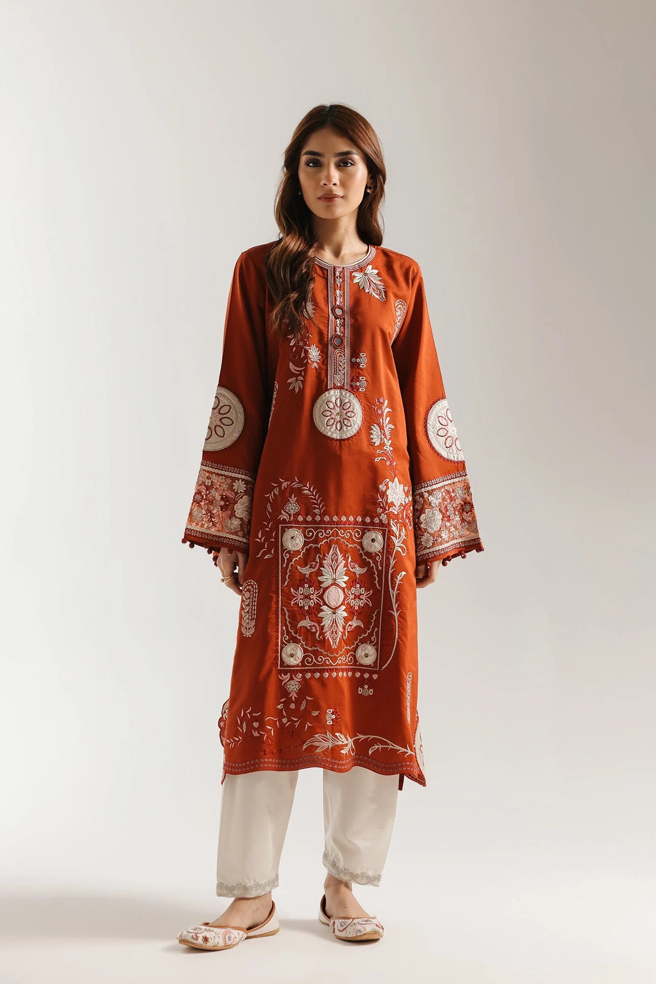 EMBROIDERED SUIT (E4156/103/205)