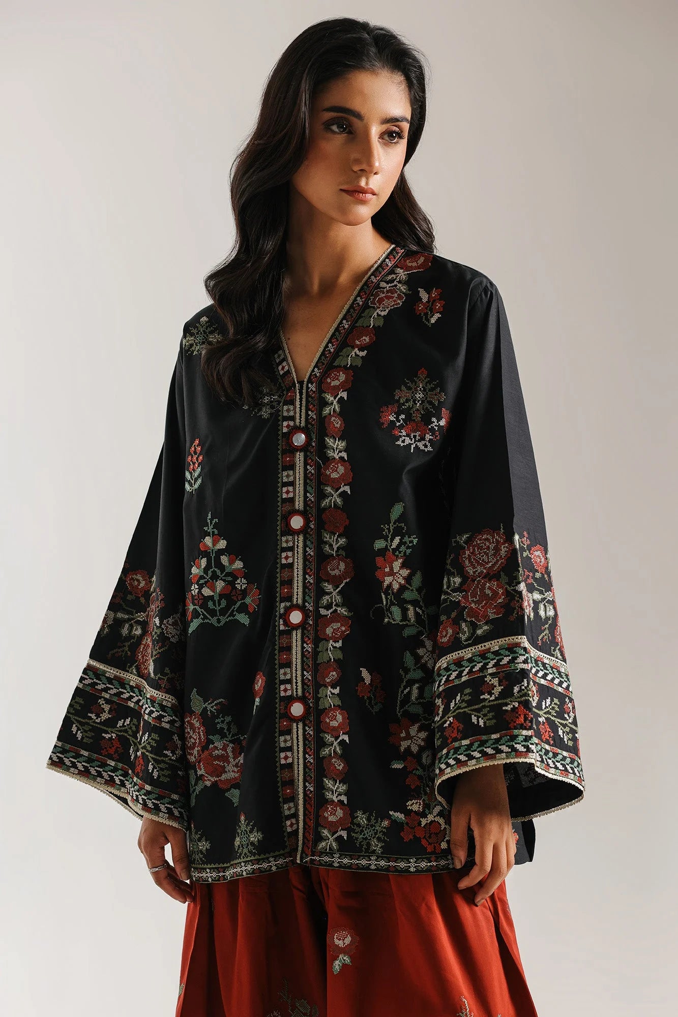 EMBROIDERED SUIT (E4157/103/901)