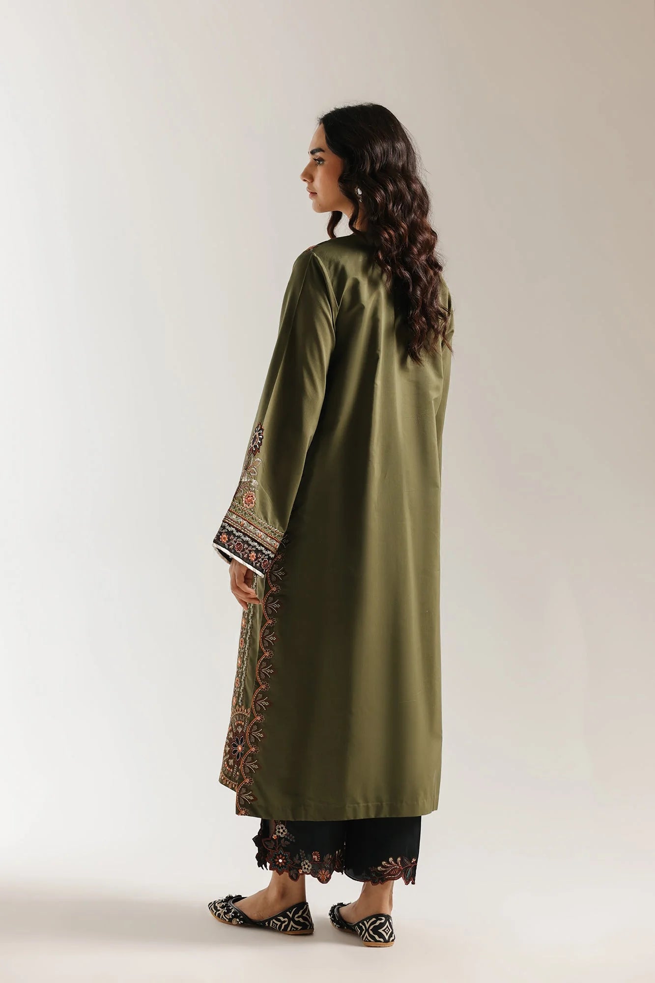 EMBROIDERED SUIT (E4158/103/118)