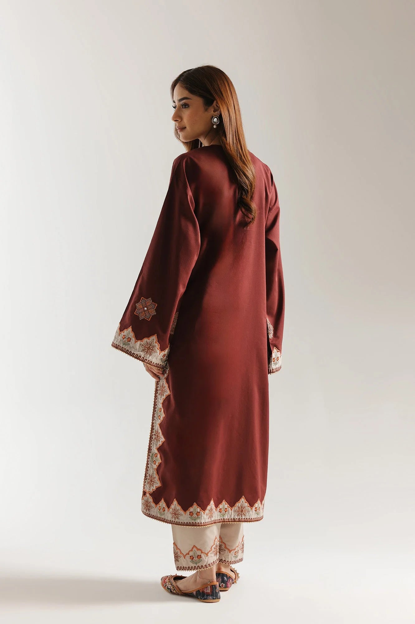 EMBROIDERED SUIT (E4159/103/801)