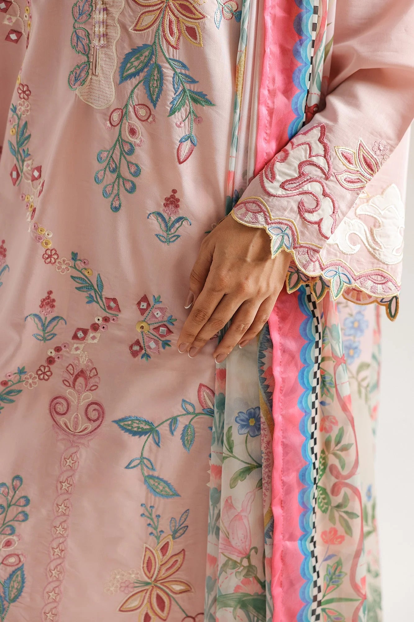 EMBROIDERED SUIT (E4166/103/413)