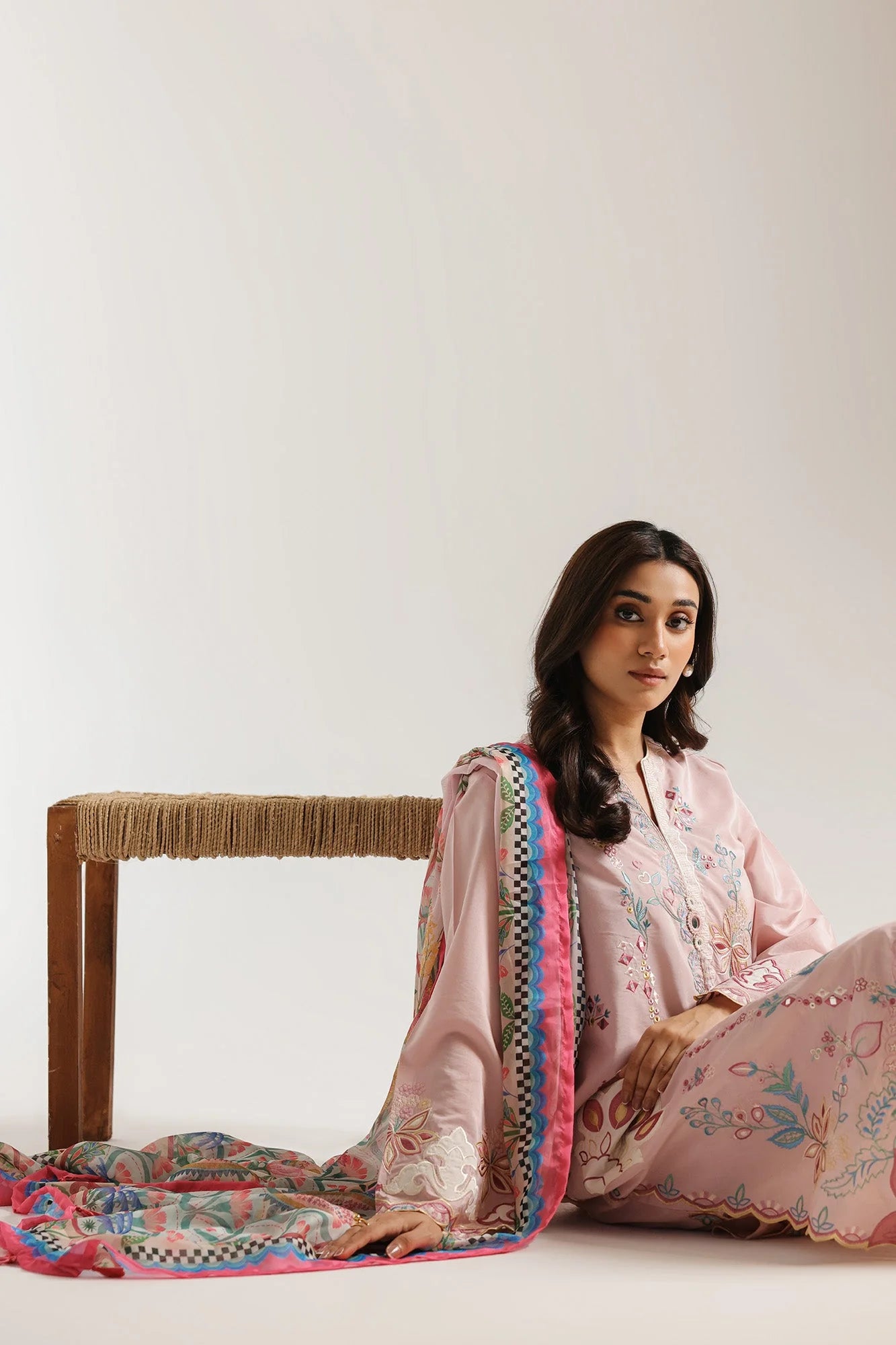 EMBROIDERED SUIT (E4166/103/413)