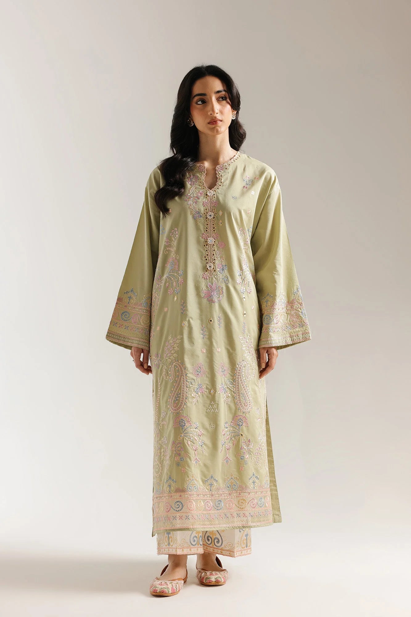 EMBROIDERED SUIT (E4167/103/130)