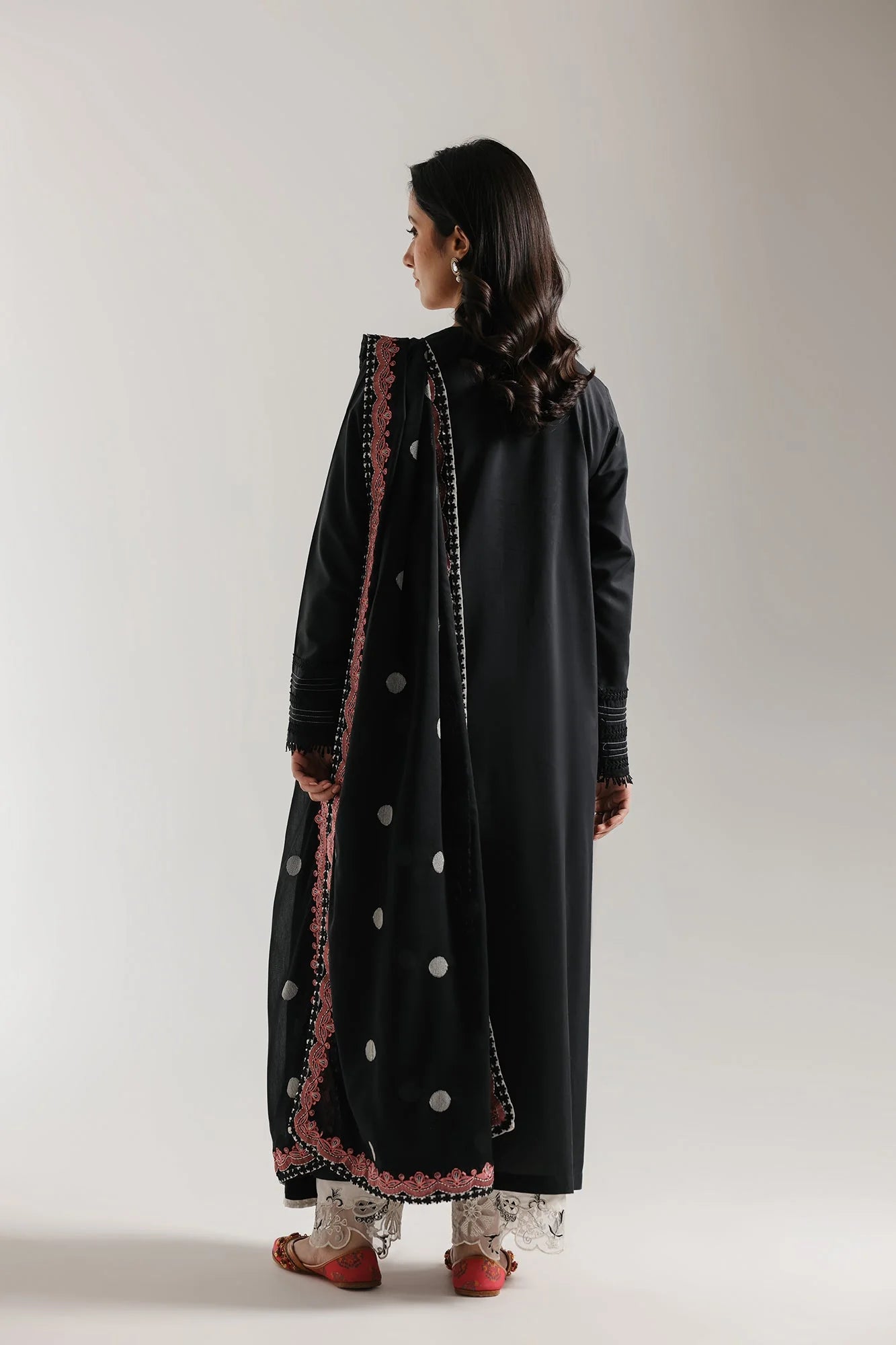 EMBROIDERED SUIT (E4168/103/902)