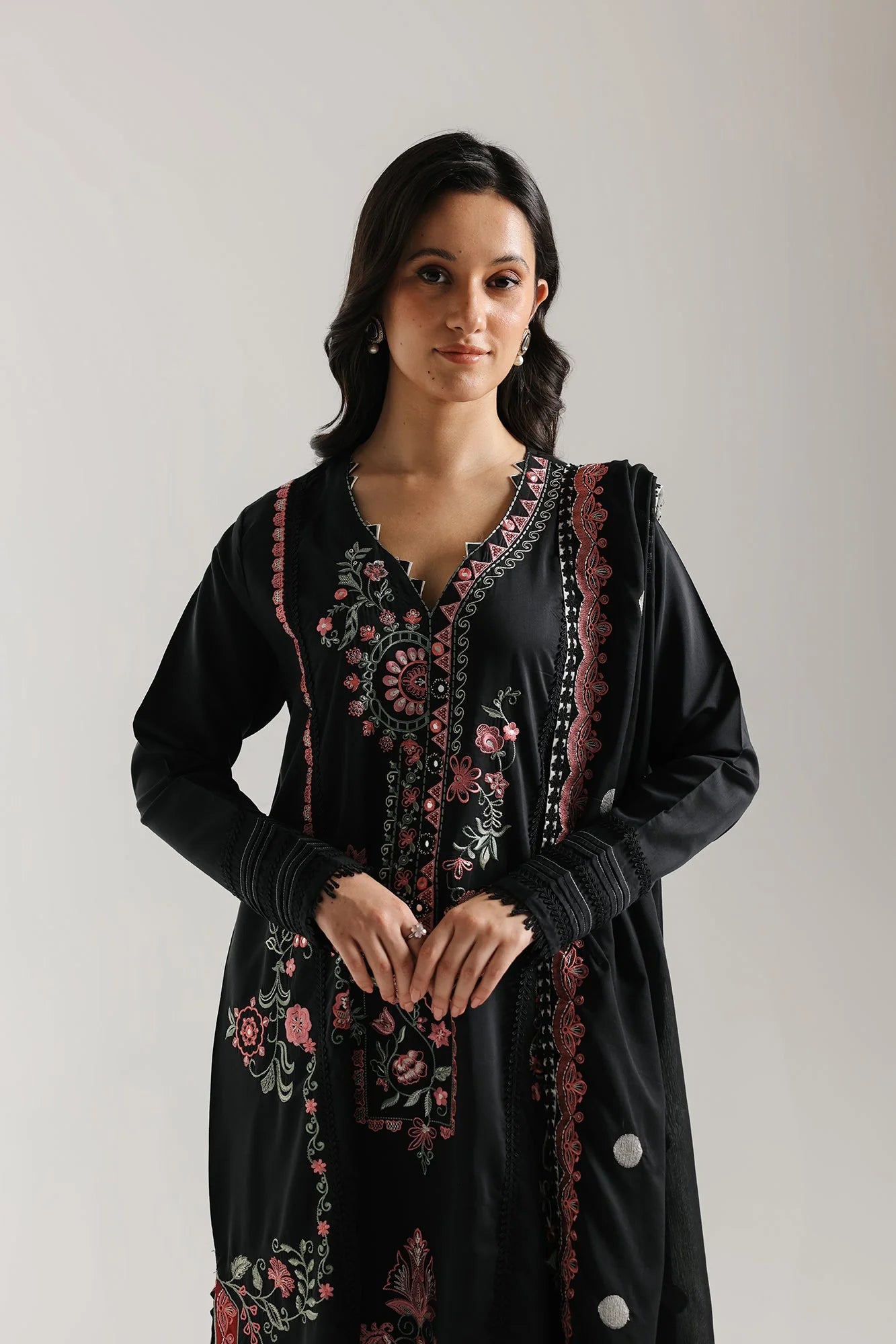 EMBROIDERED SUIT (E4168/103/902)