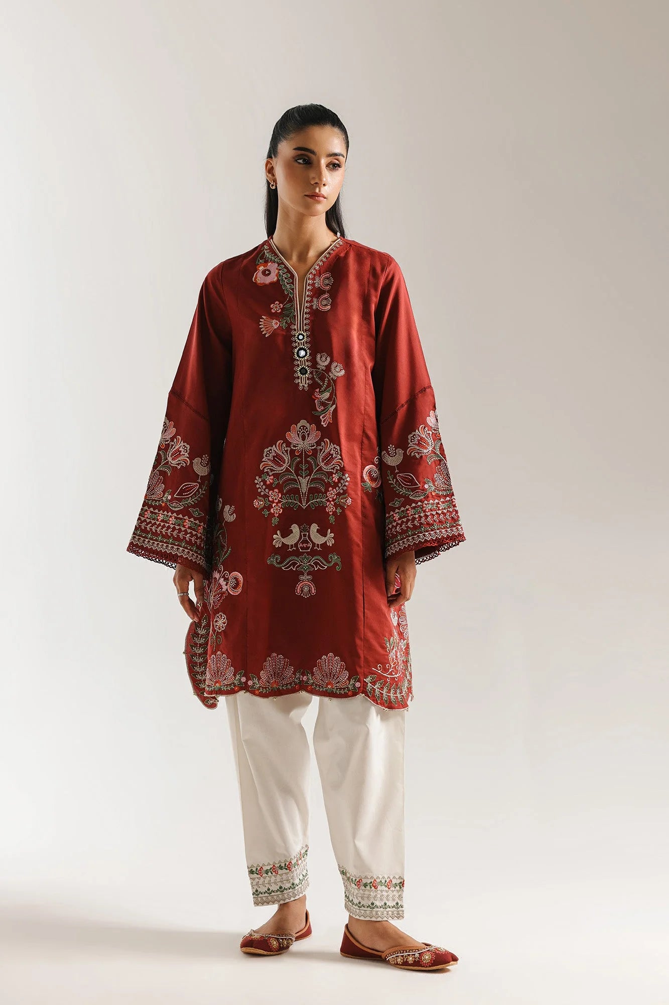 EMBROIDERED SUIT (E4169/103/414)