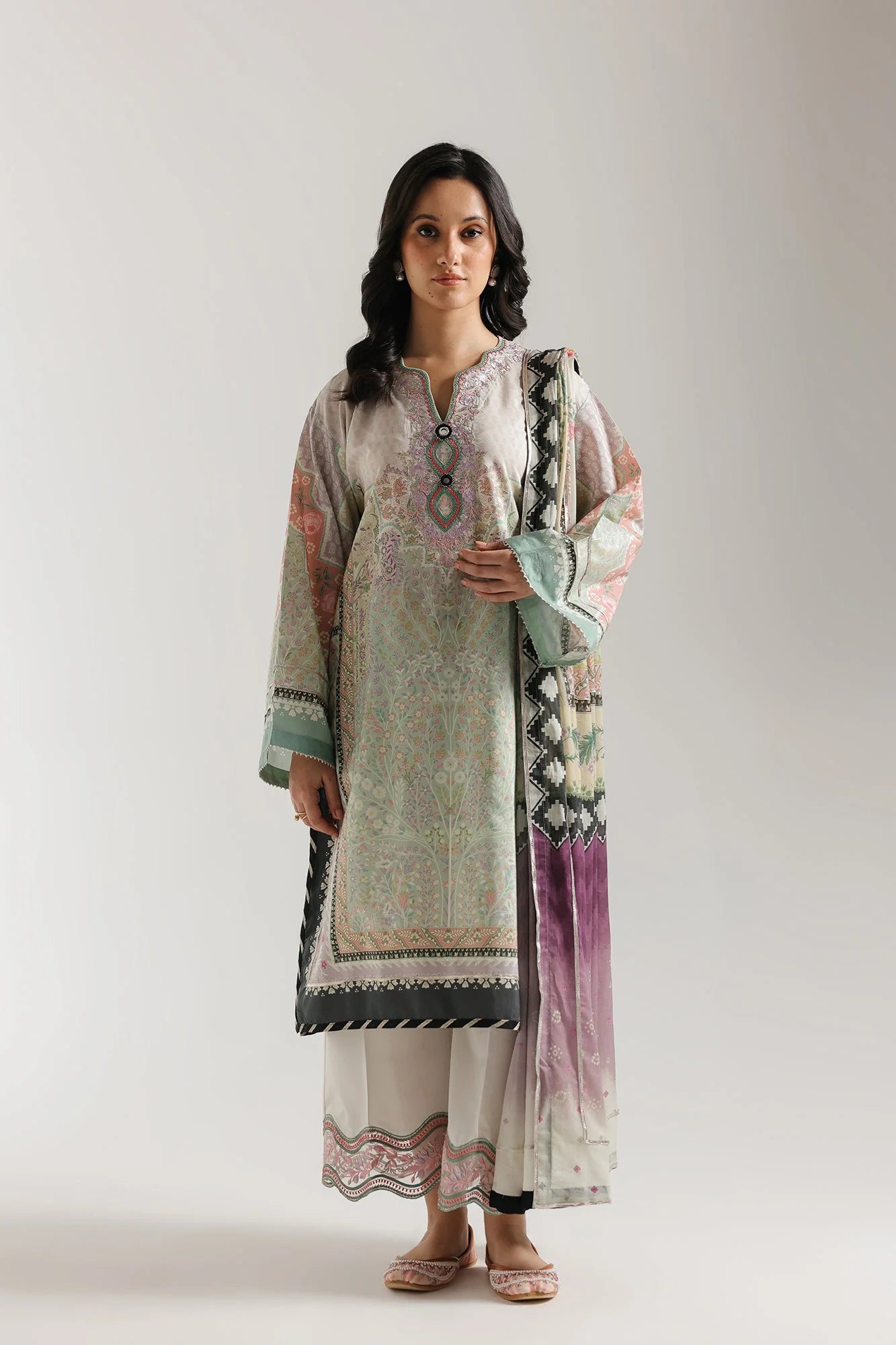 EMBROIDERED SUIT (E4205/103/514)