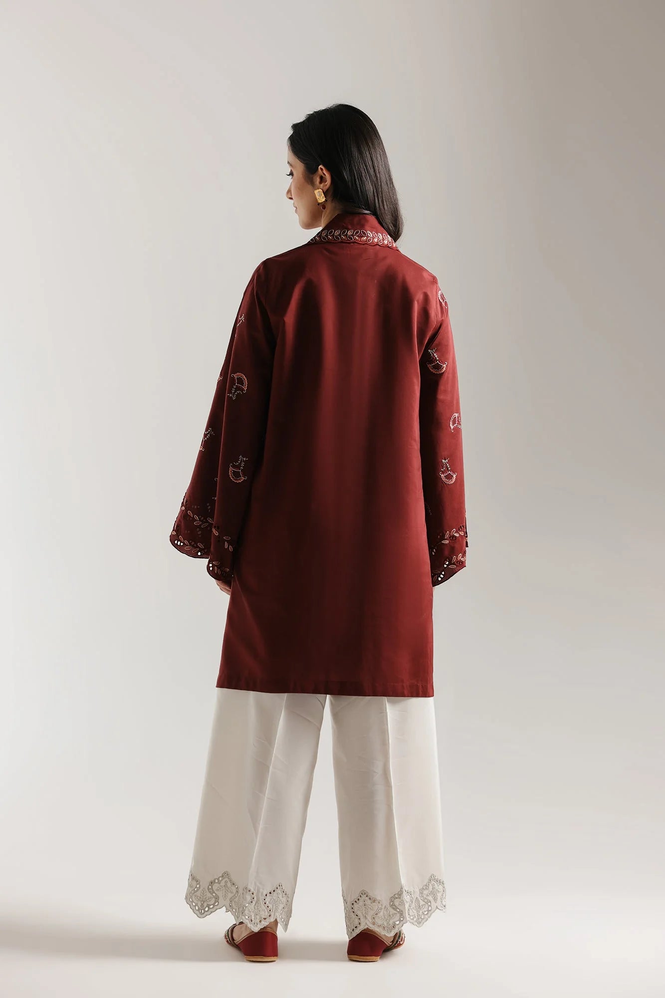 EMBROIDERED SUIT (E4223/103/303)