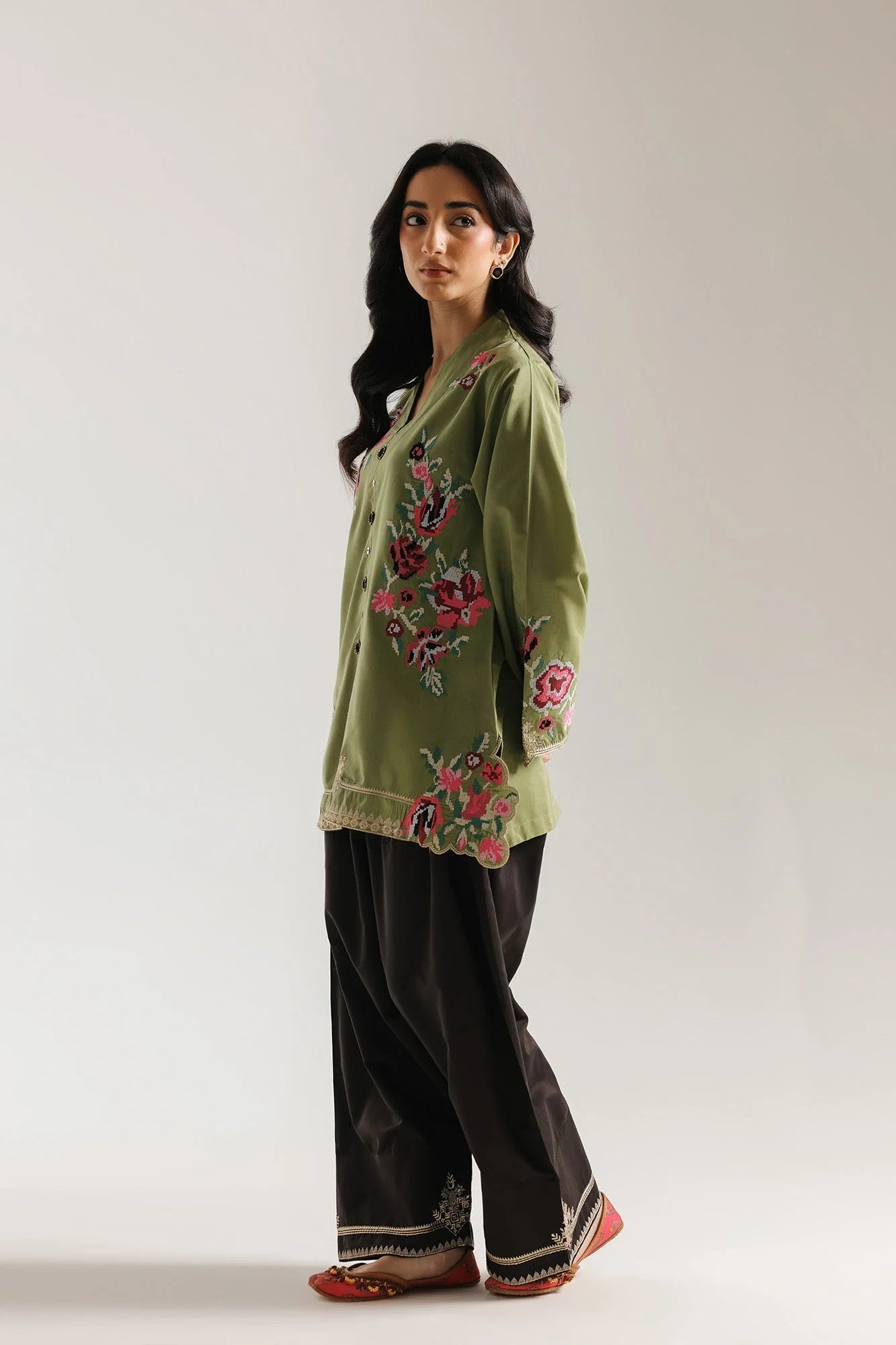 EMBROIDERED SUIT (E4230/103/120)