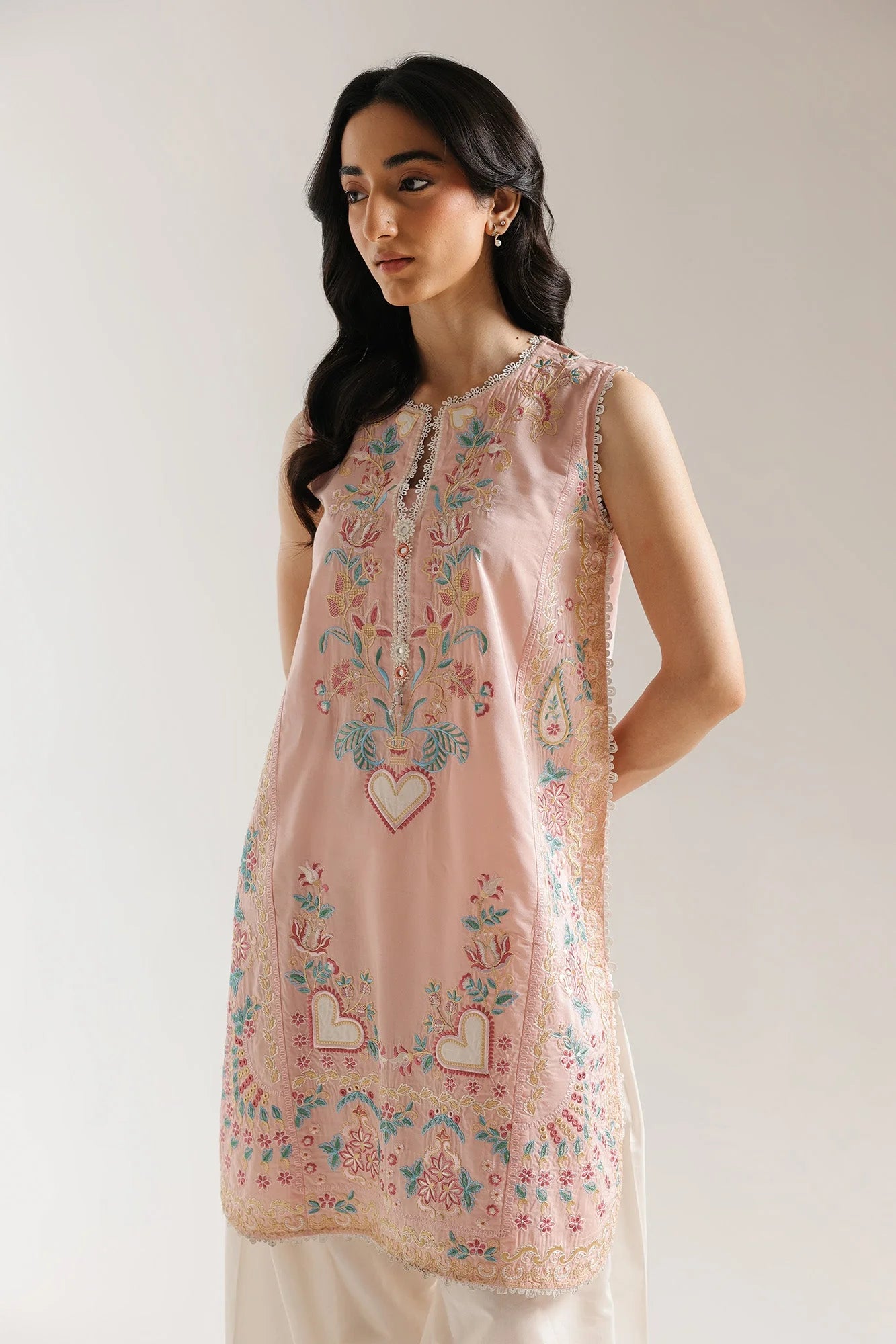 EMBROIDERED SUIT (E4236/103/426)