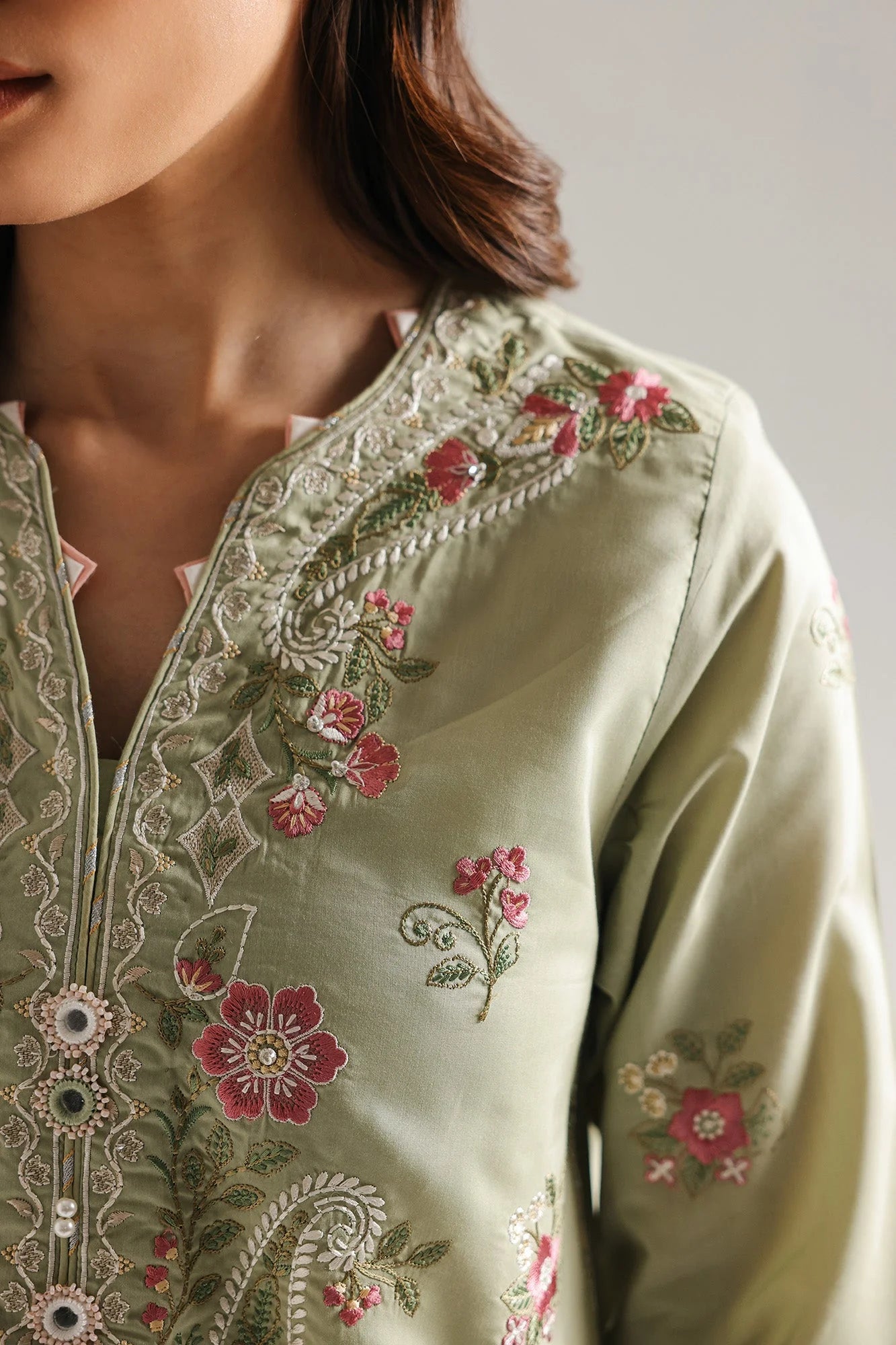 EMBROIDERED SUIT (E4237/103/127)