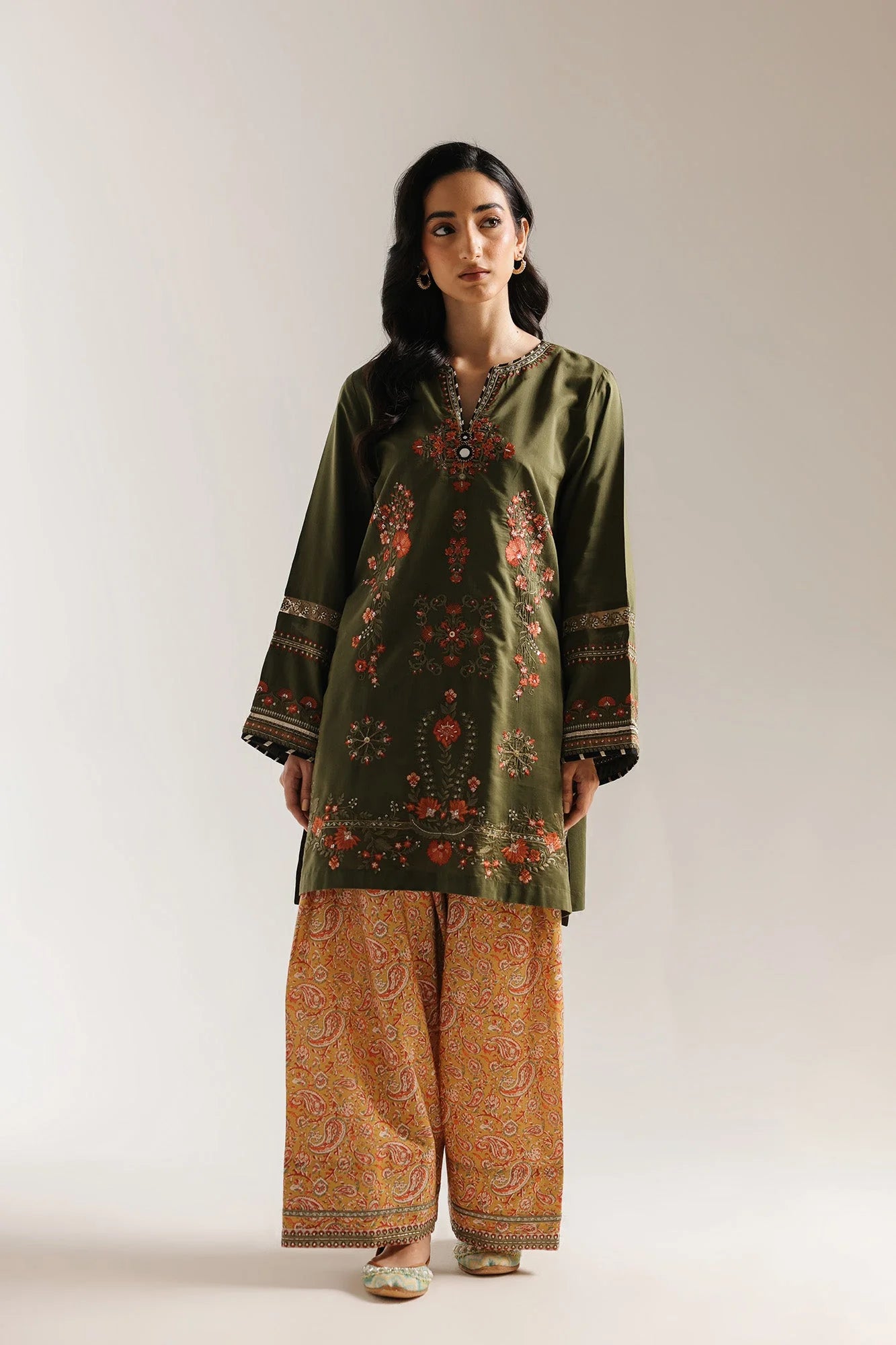ETHNC EMBROIDERED SUIT (E4243/103/120)