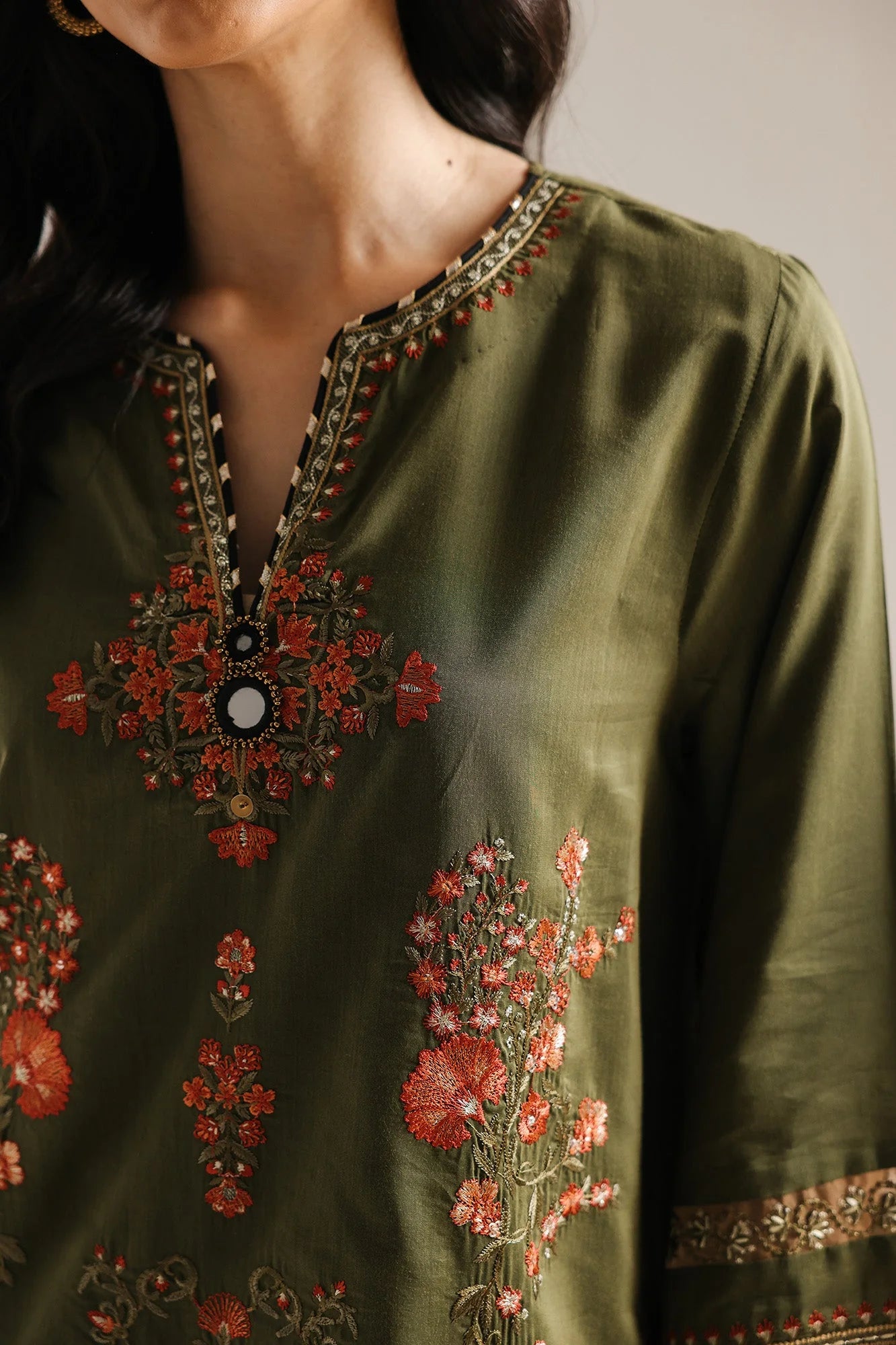 ETHNC EMBROIDERED SUIT (E4243/103/120)