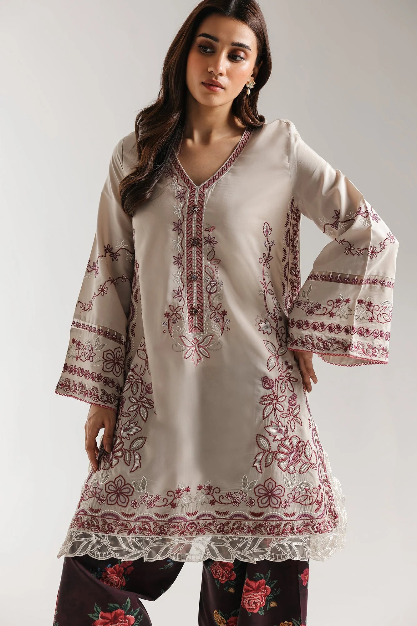 EMBROIDERED SUIT (E4246/103/817)