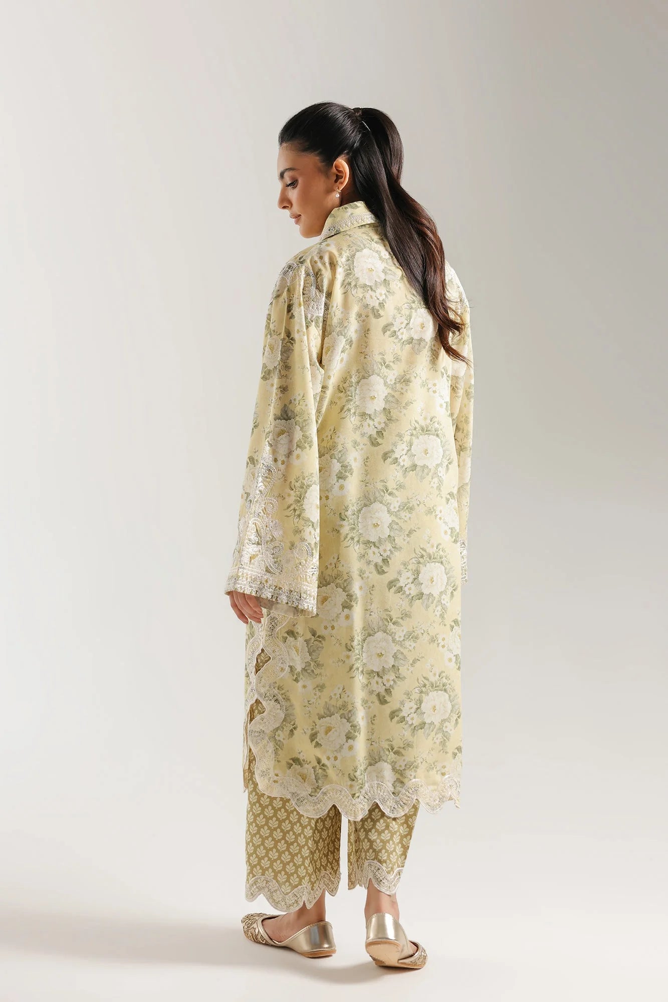 EMBROIDERED SUIT (E4272/103/110)