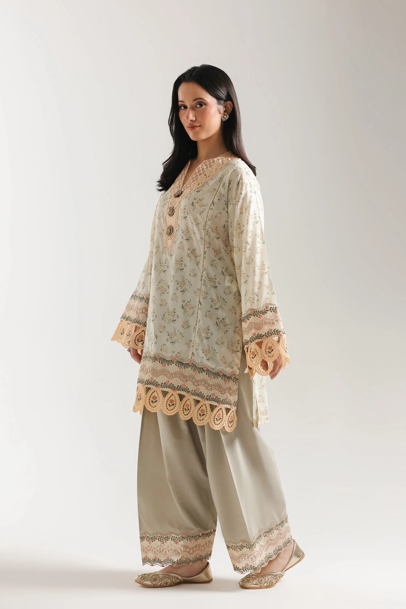 EMBROIDERED SUIT (E4274/103/115)
