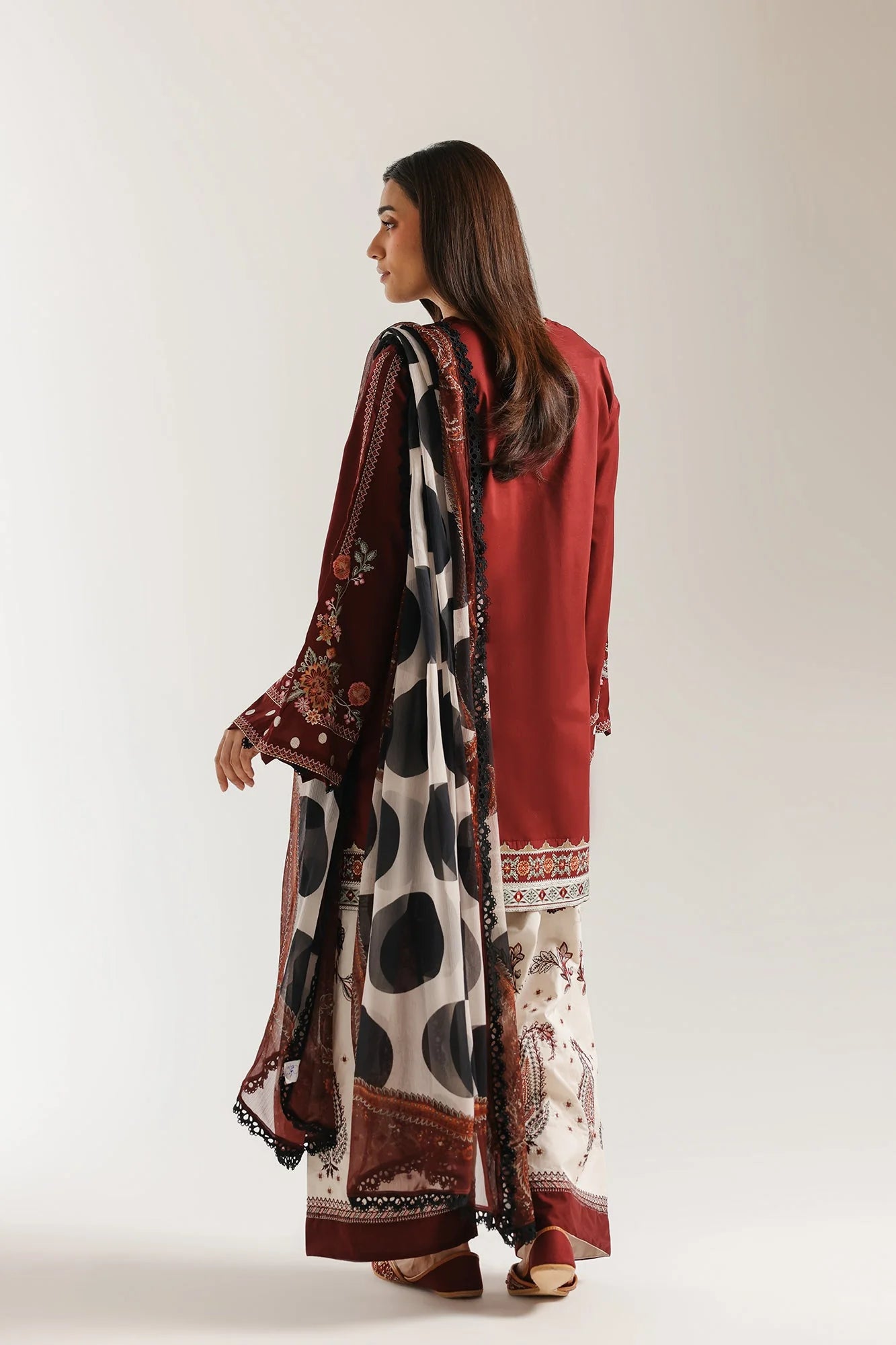 EMBROIDERED SUIT (E4280/103/302)