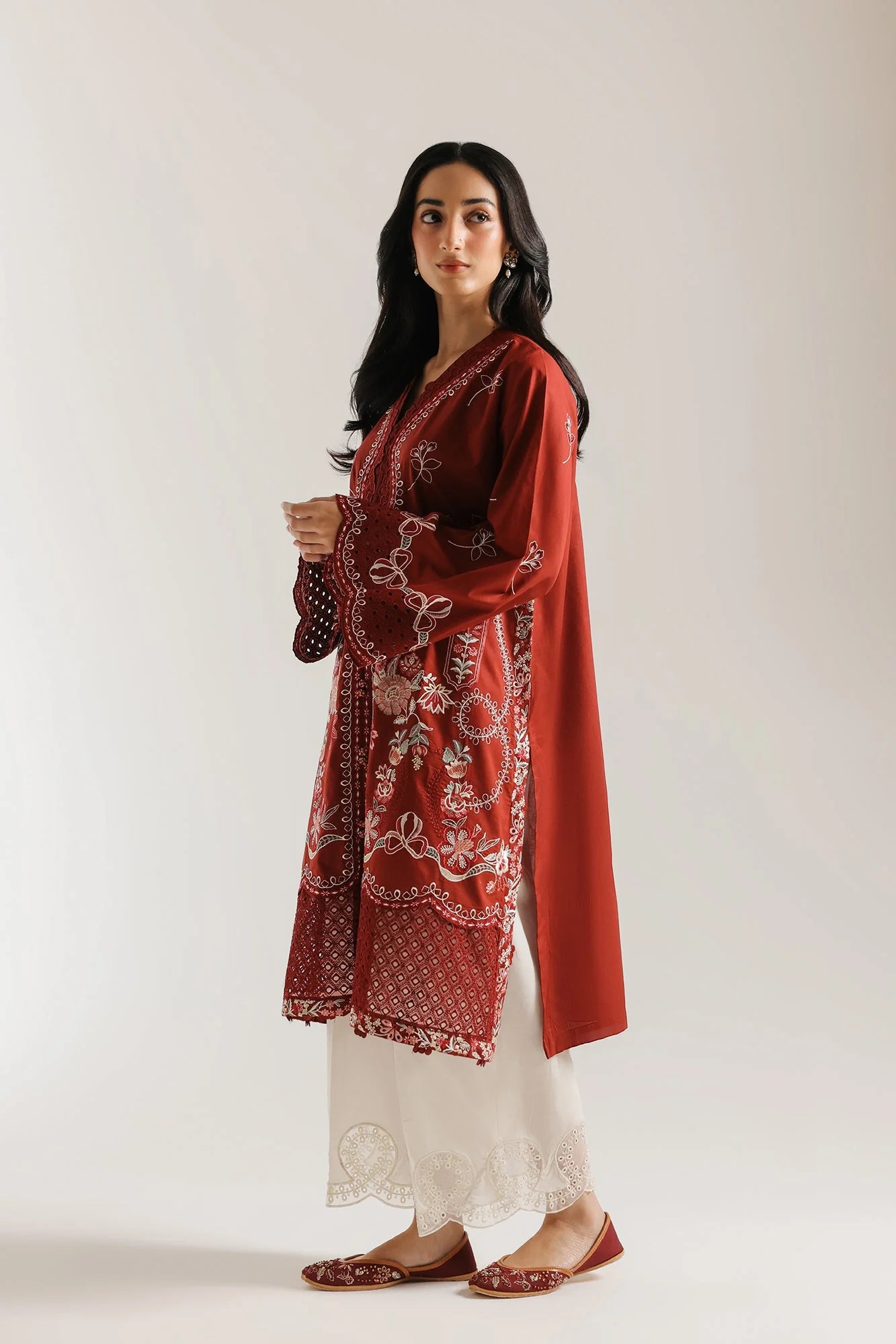 EMBROIDERED SUIT (E4293/103/415)