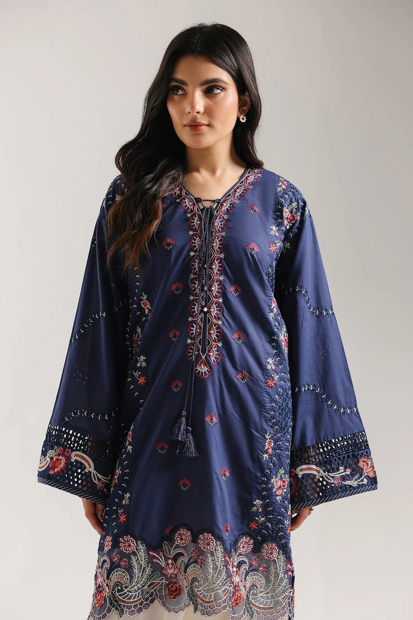EMBROIDERED SUIT (E4296/103/622)