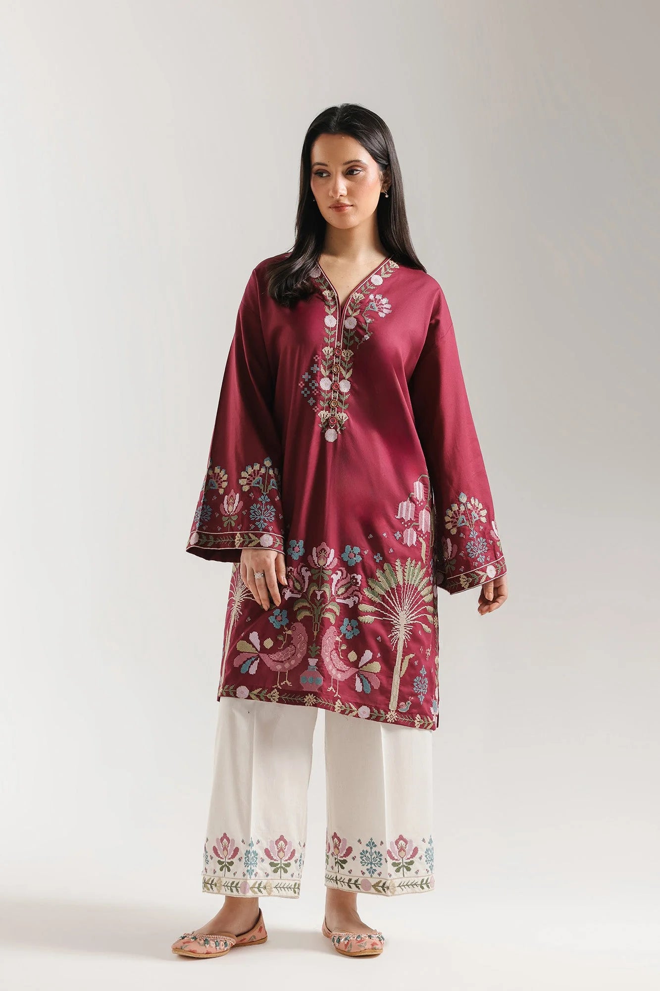 EMBROIDERED SUIT (E4300/103/414)